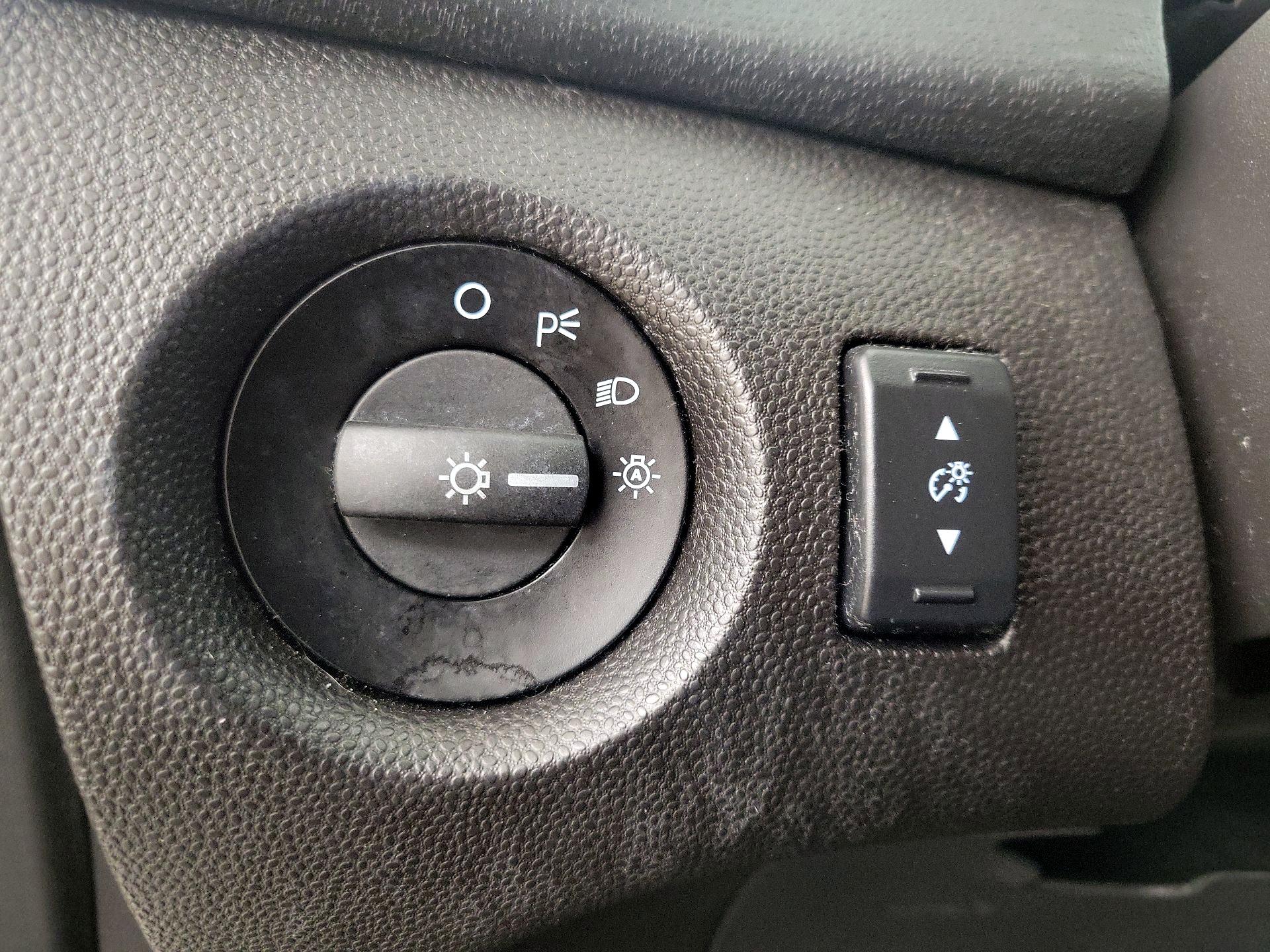 Thumbnail: 2016 Ford Fiesta - 13