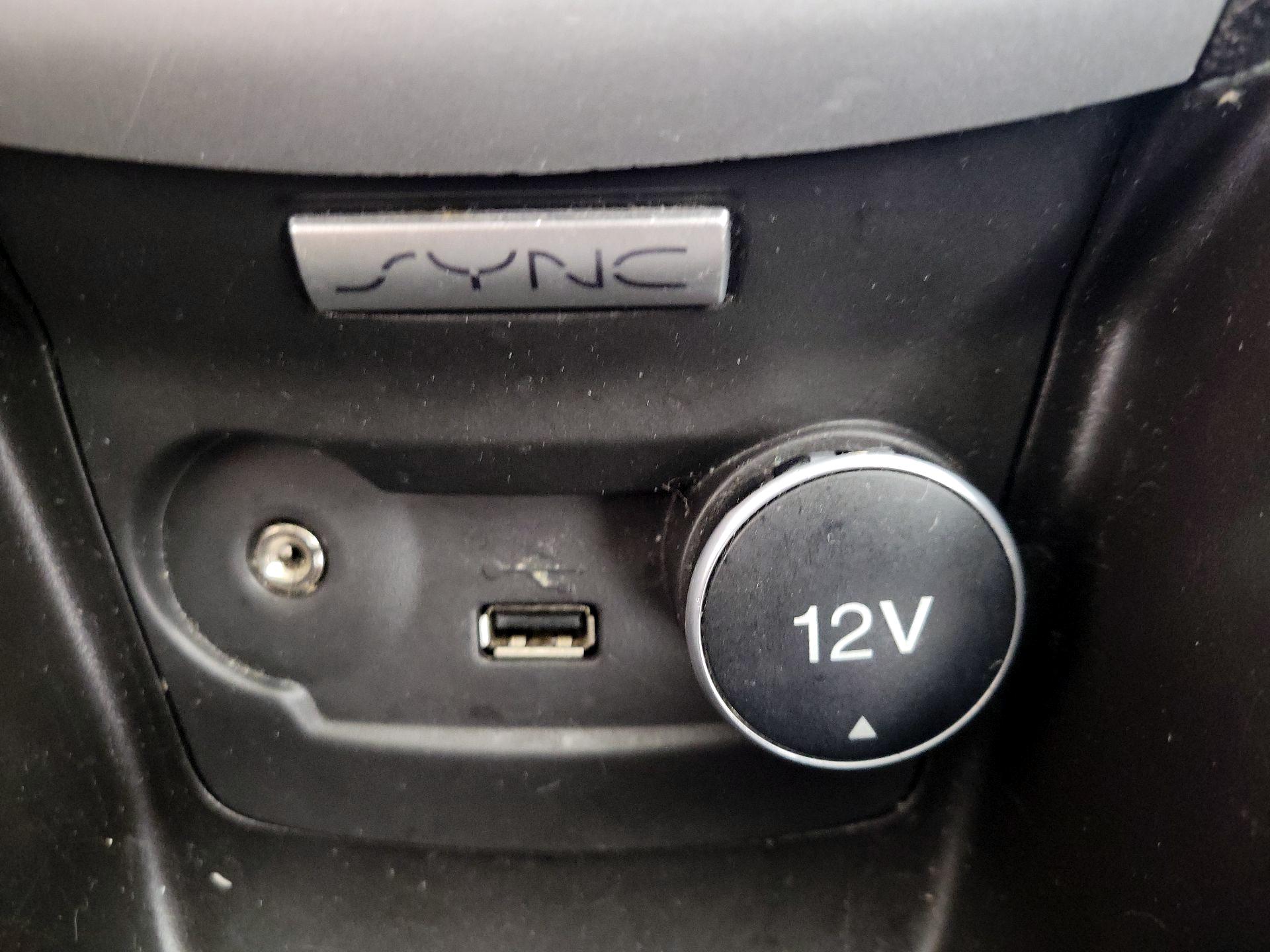 Thumbnail: 2016 Ford Fiesta - 17