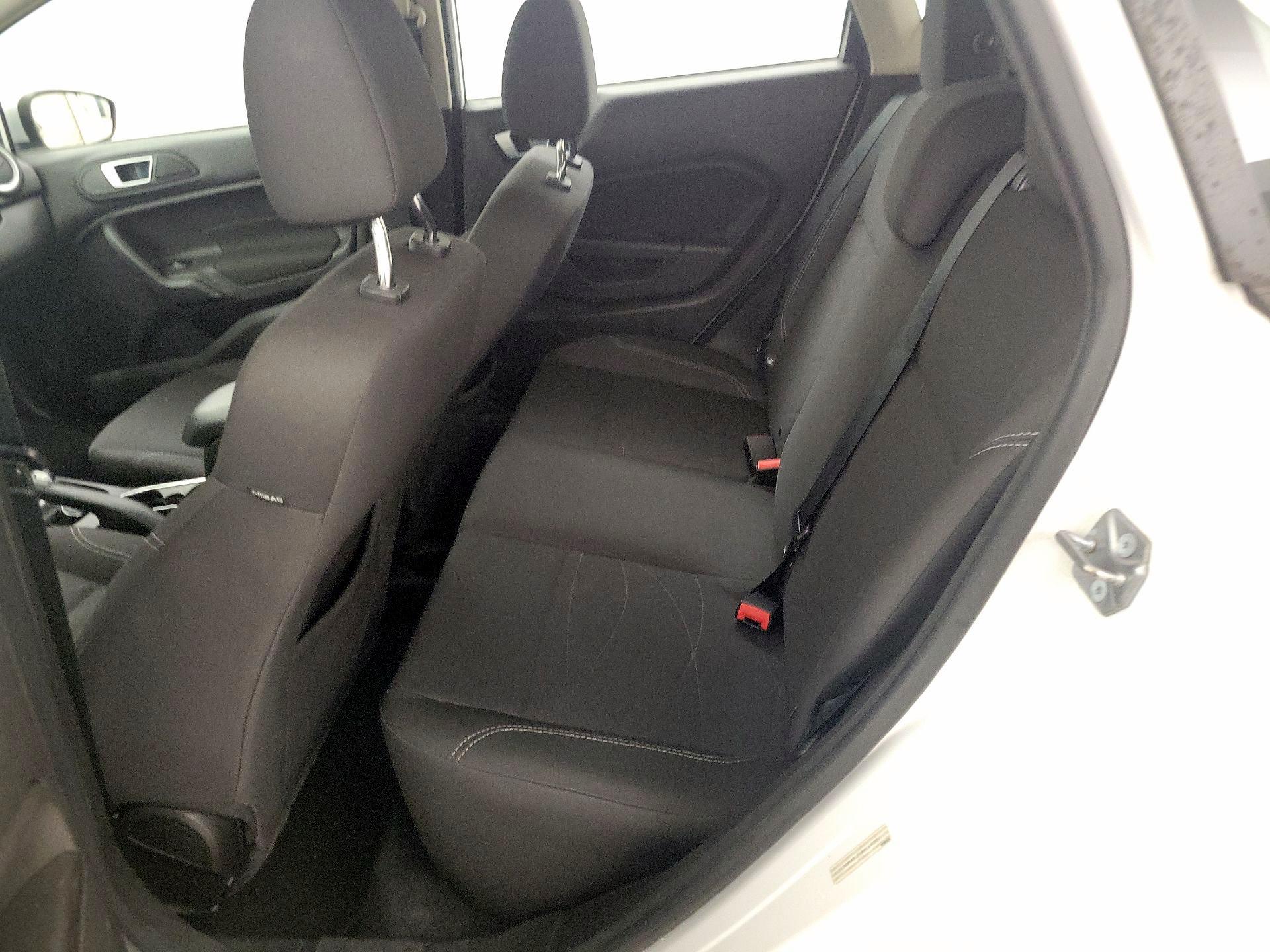 Thumbnail: 2016 Ford Fiesta - 18