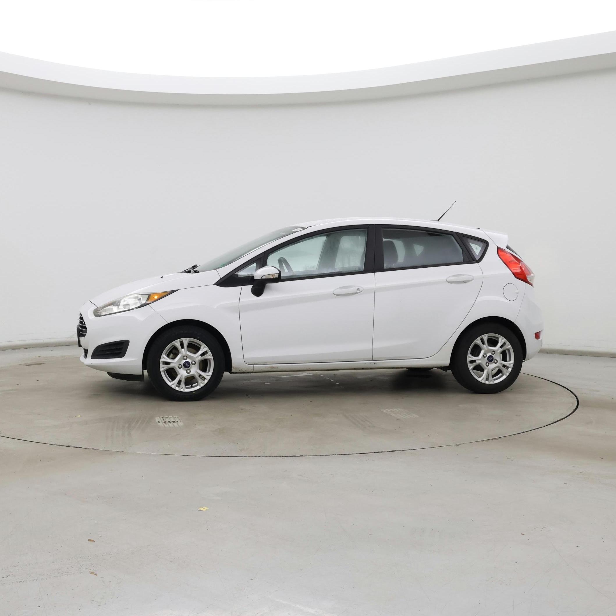 Thumbnail: 2016 Ford Fiesta - 3