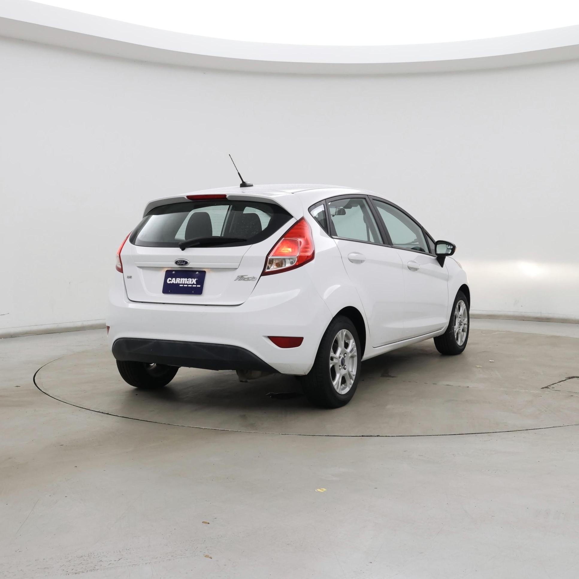 Thumbnail: 2016 Ford Fiesta - 8