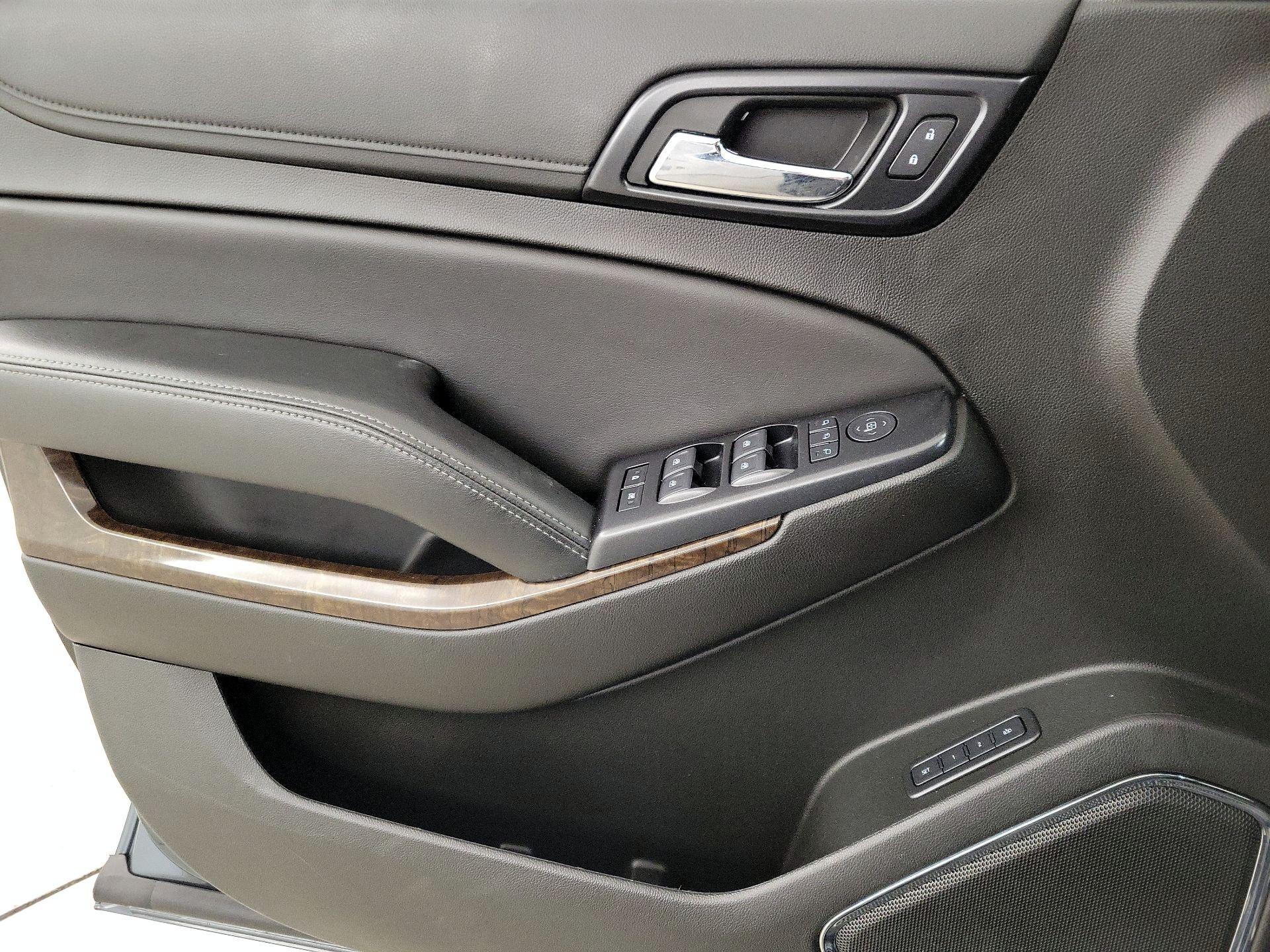 Thumbnail: 2020 Chevrolet Suburban - 12