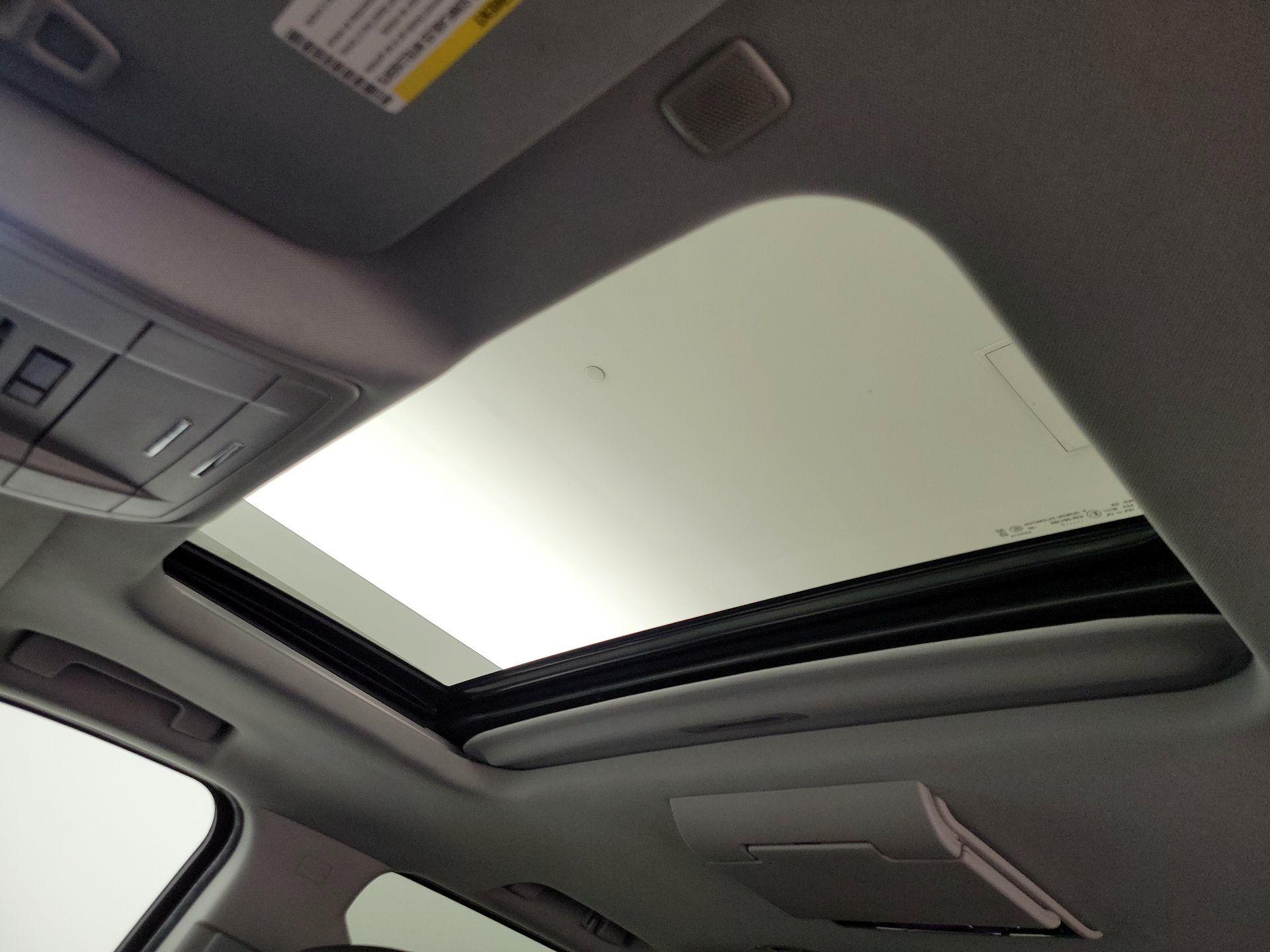 Thumbnail: 2020 Chevrolet Suburban - 20