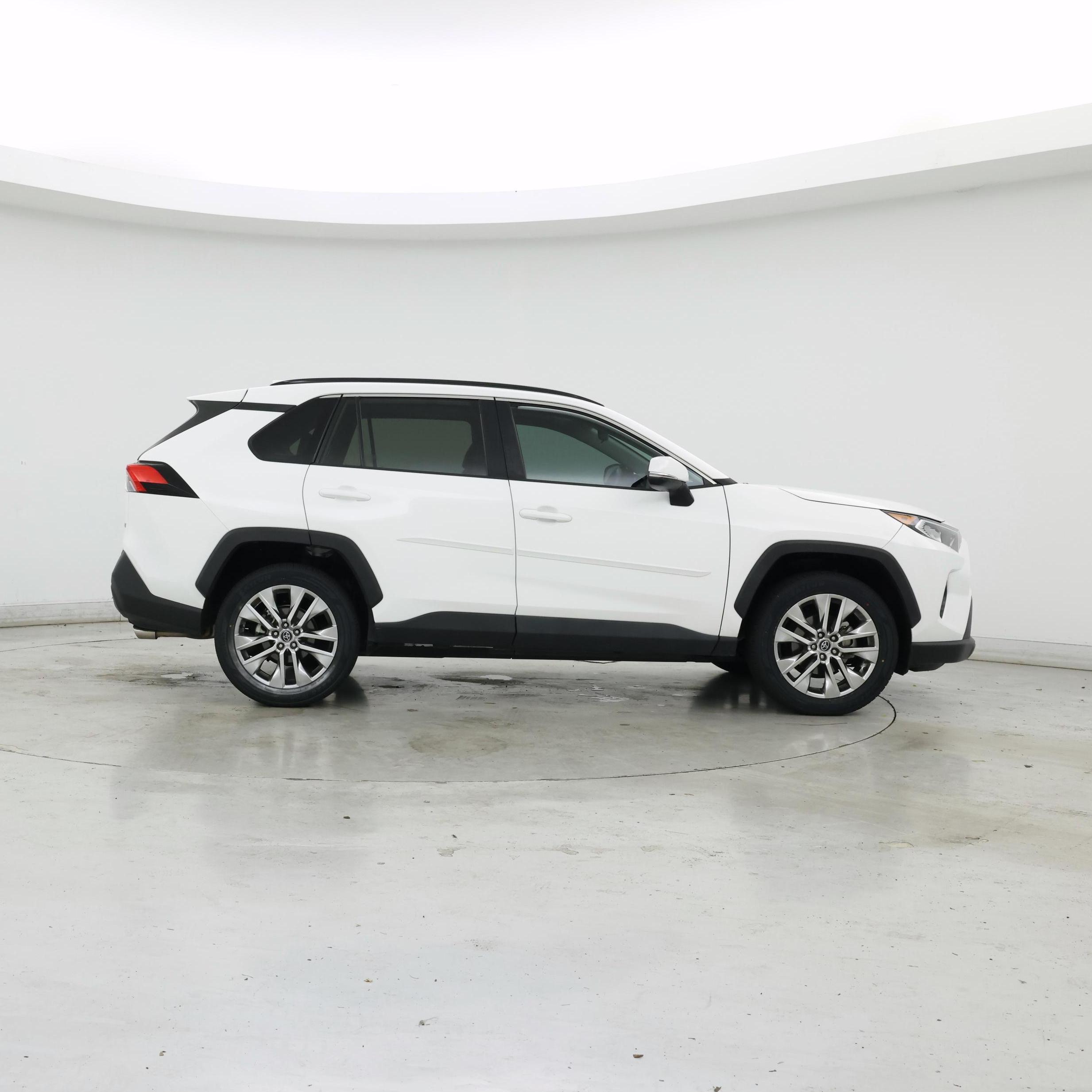 Thumbnail: 2020 Toyota RAV4 - 7
