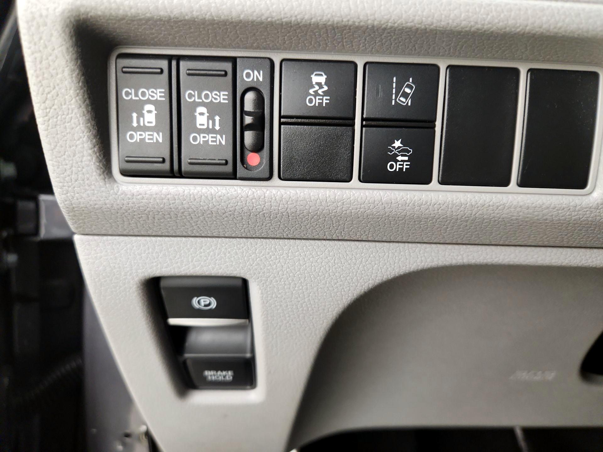 Thumbnail: 2020 Honda Odyssey - 13