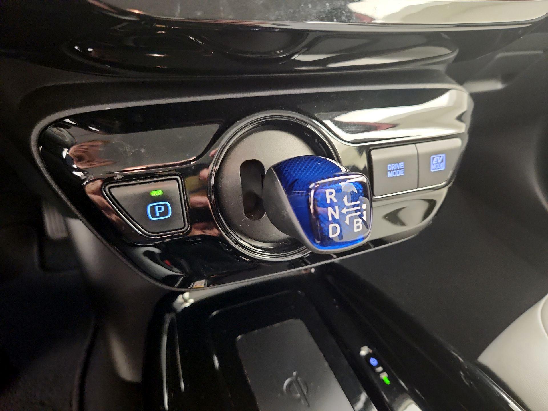 Thumbnail: 2019 Toyota Prius - 17