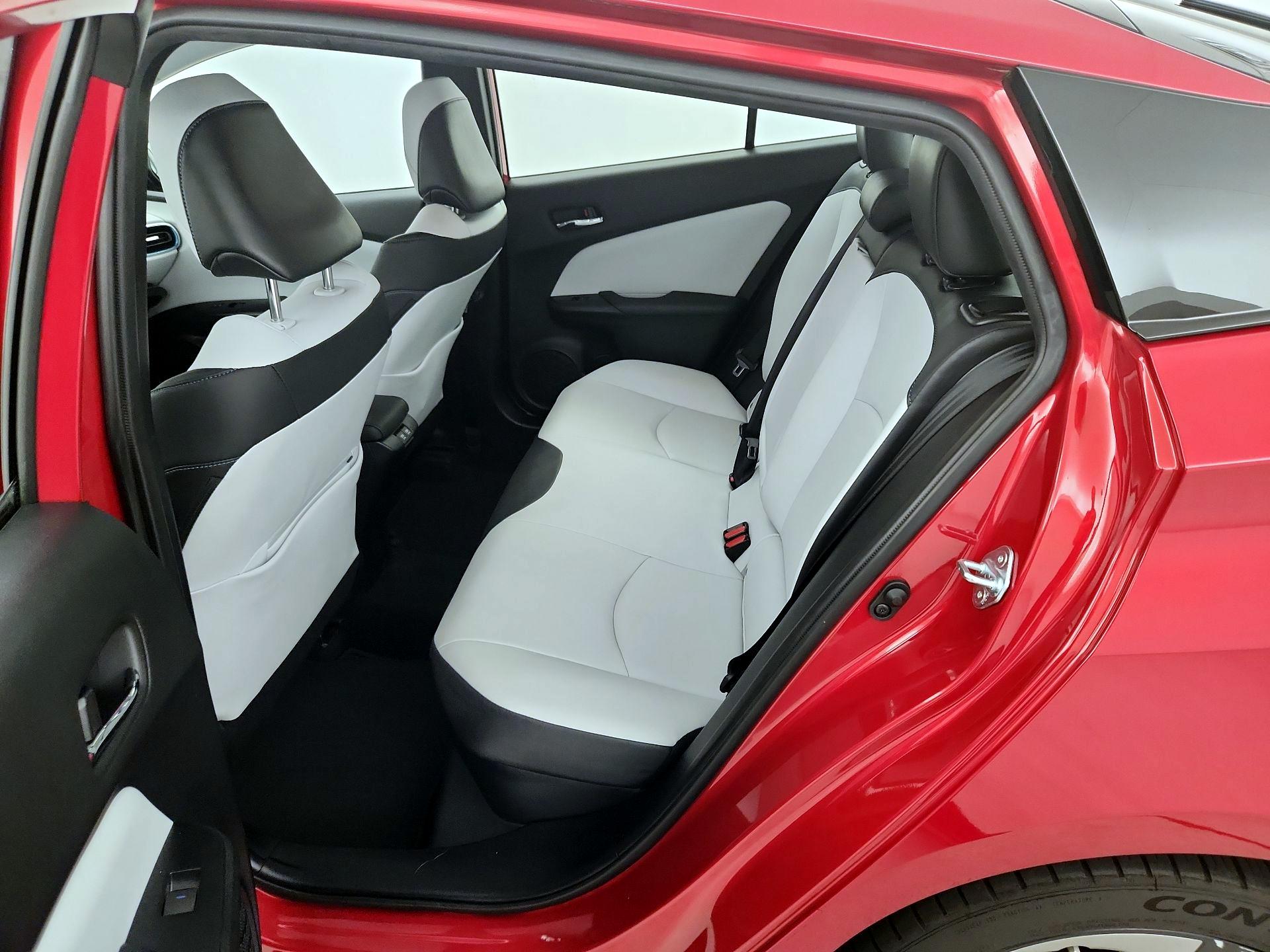 Thumbnail: 2019 Toyota Prius - 19