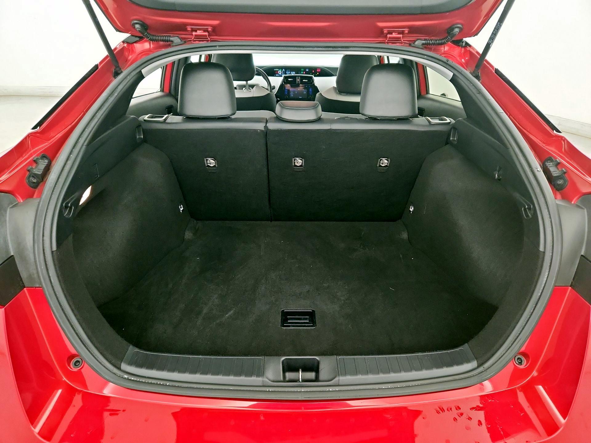 Thumbnail: 2019 Toyota Prius - 20