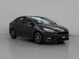 Gray 2016 Ford Focus SE