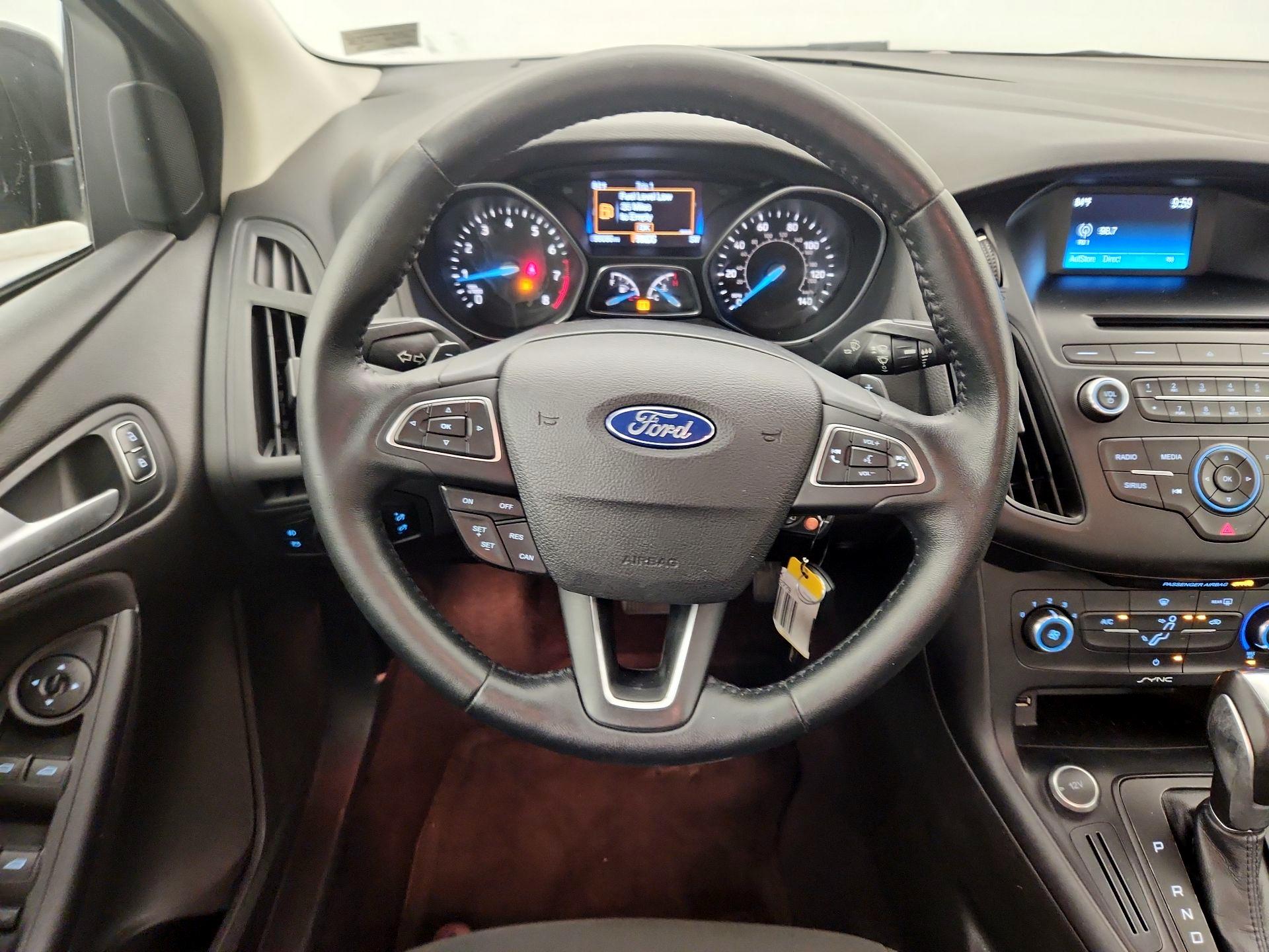 Thumbnail: 2016 Ford Focus - 10