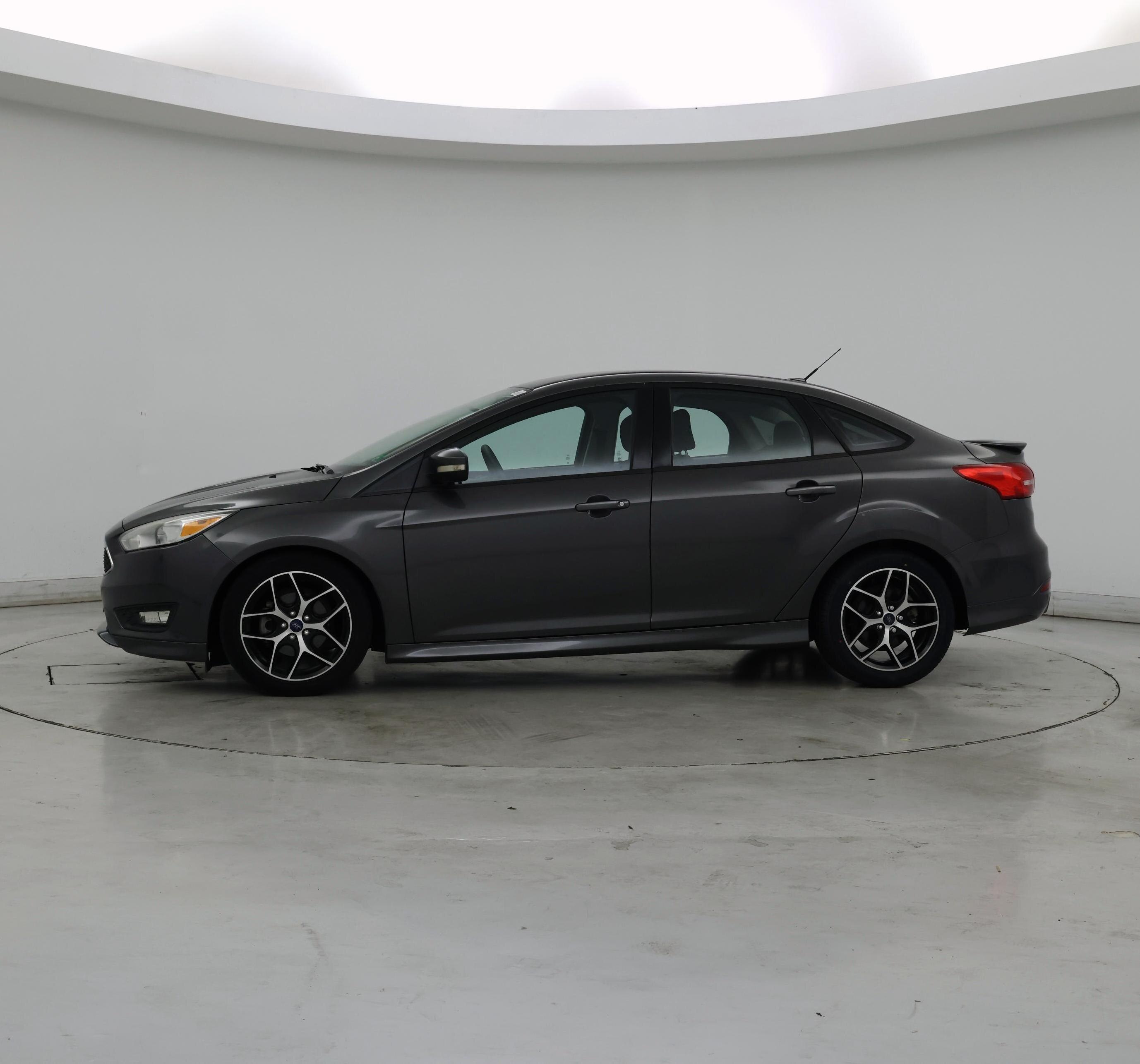 Thumbnail: 2016 Ford Focus - 3