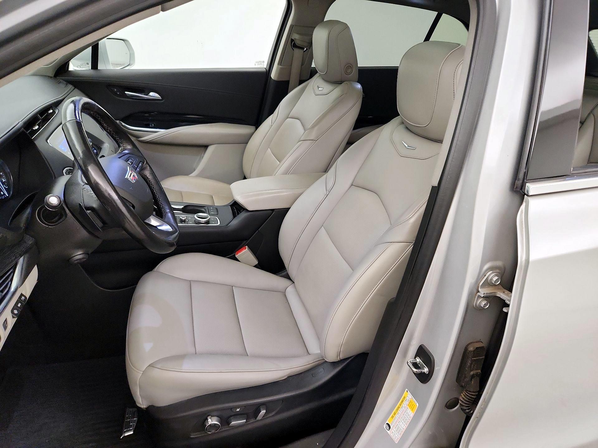 Thumbnail: 2019 Cadillac XT4 - 11