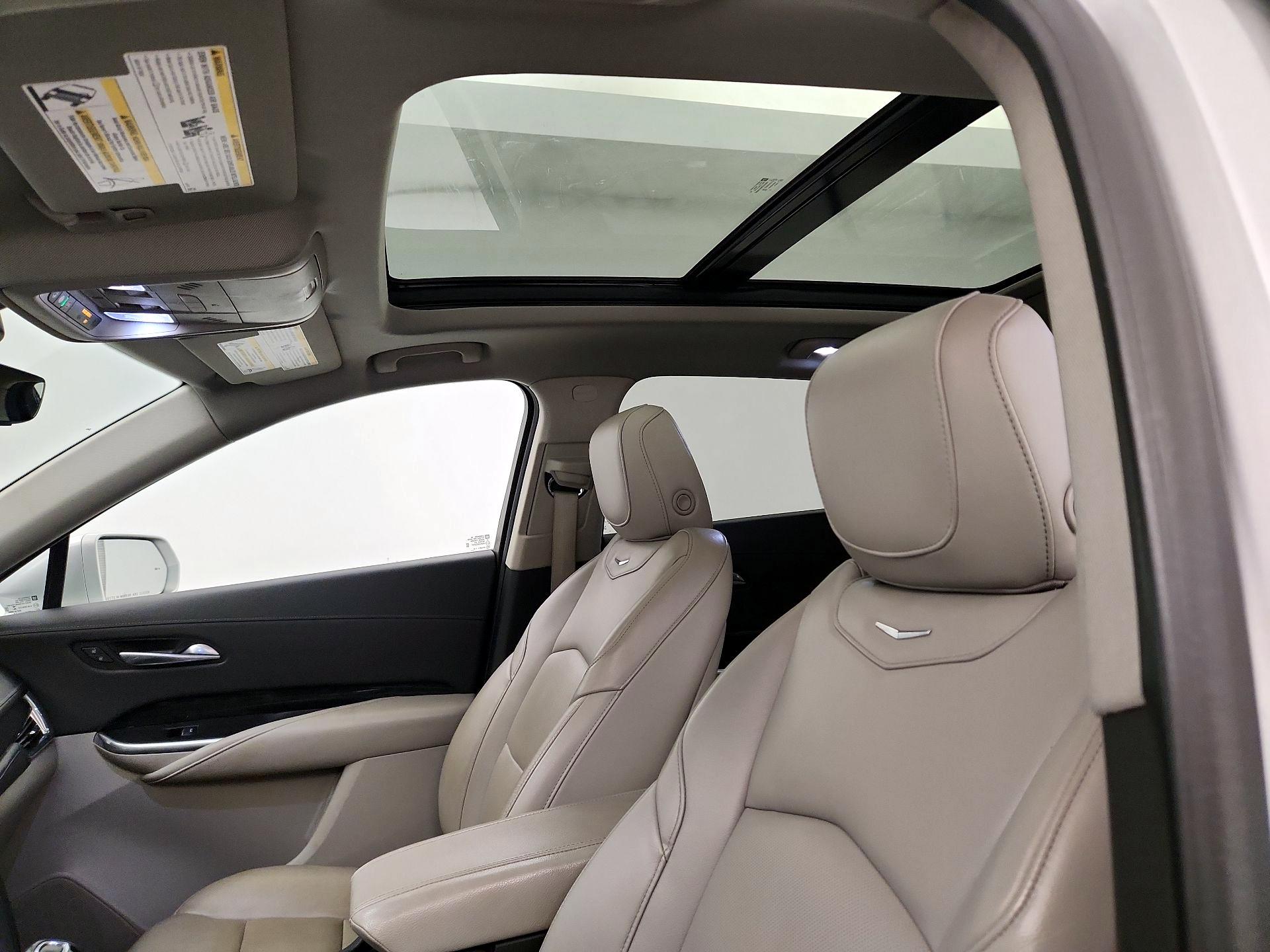 Thumbnail: 2019 Cadillac XT4 - 20