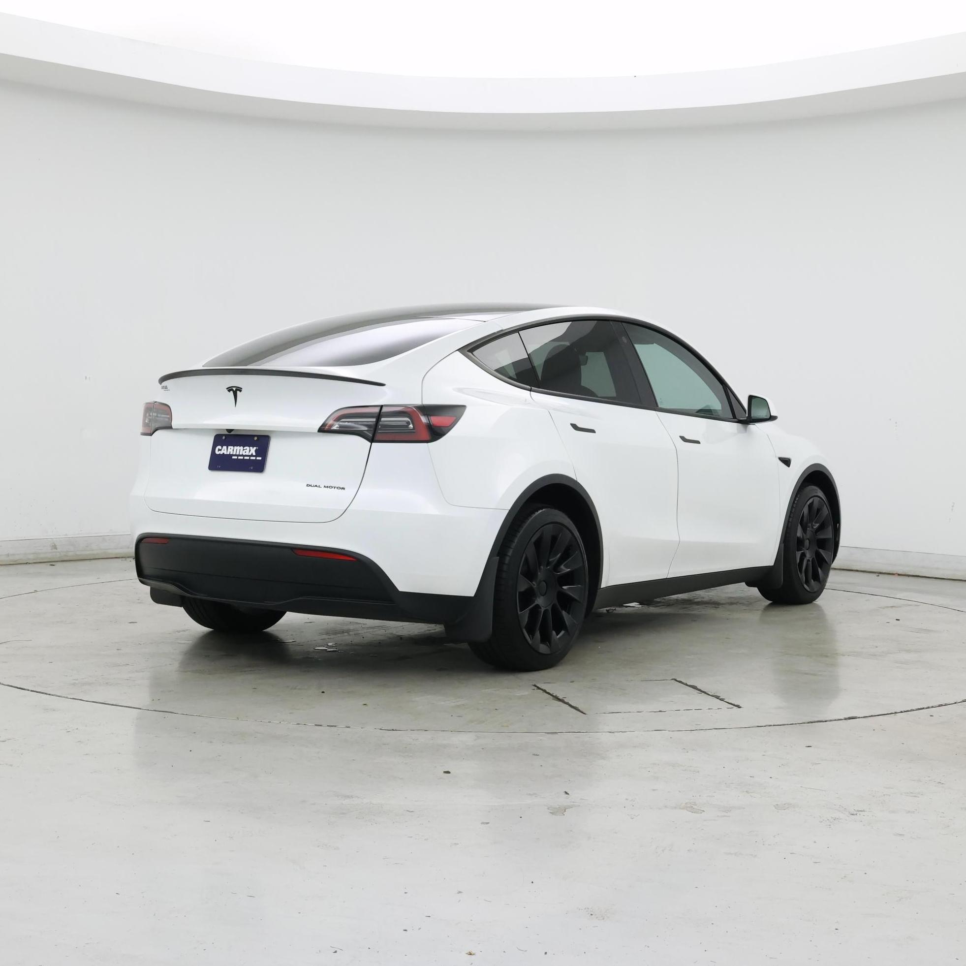 Thumbnail: 2023 Tesla Model Y - 8