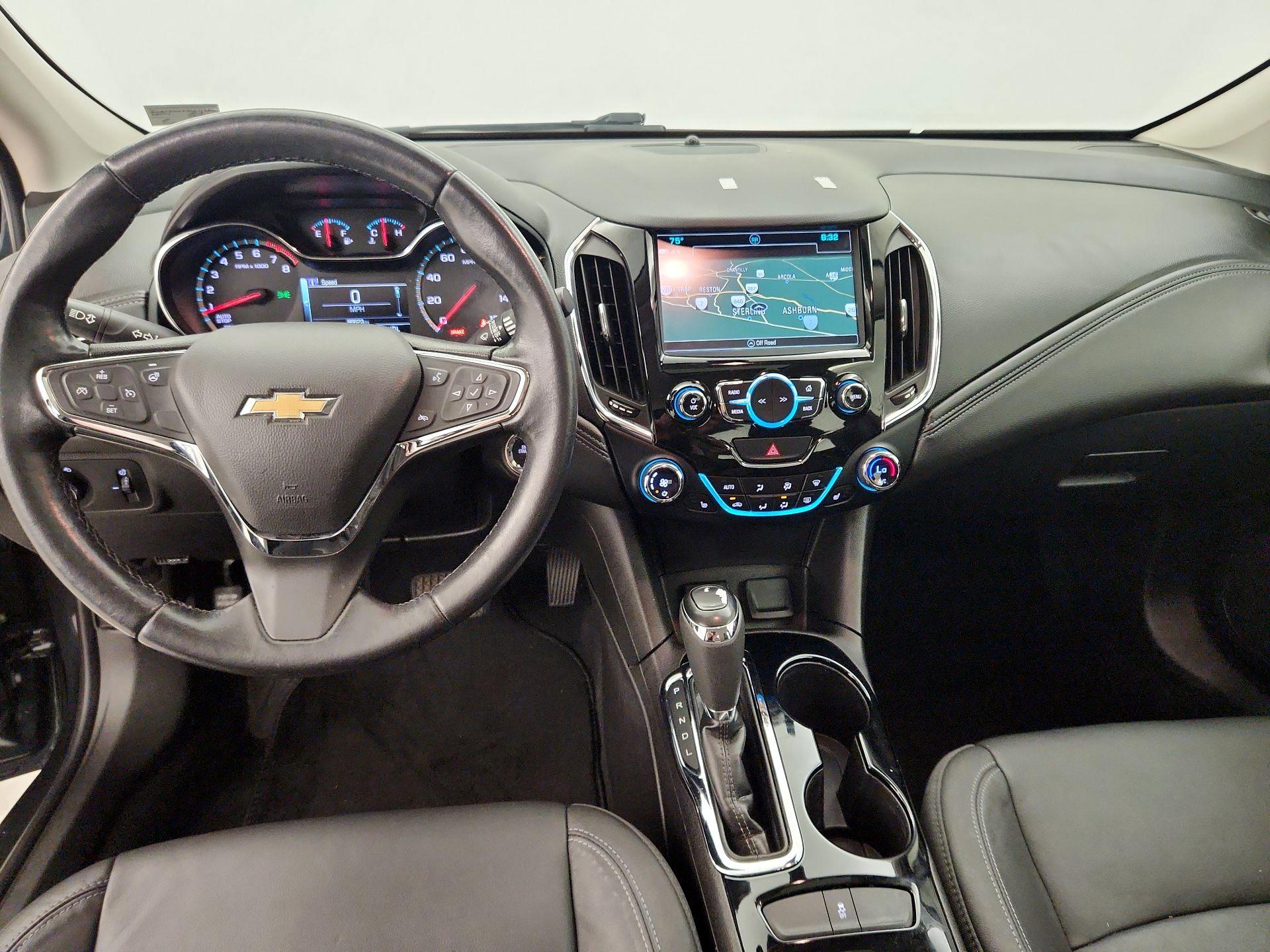 Thumbnail: 2018 Chevrolet Cruze - 9