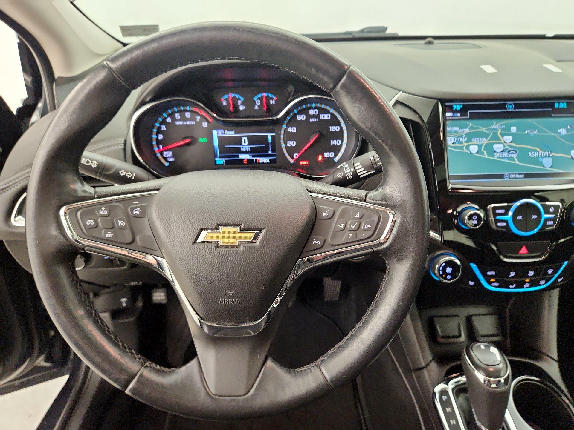 Thumbnail: 2018 Chevrolet Cruze - 10
