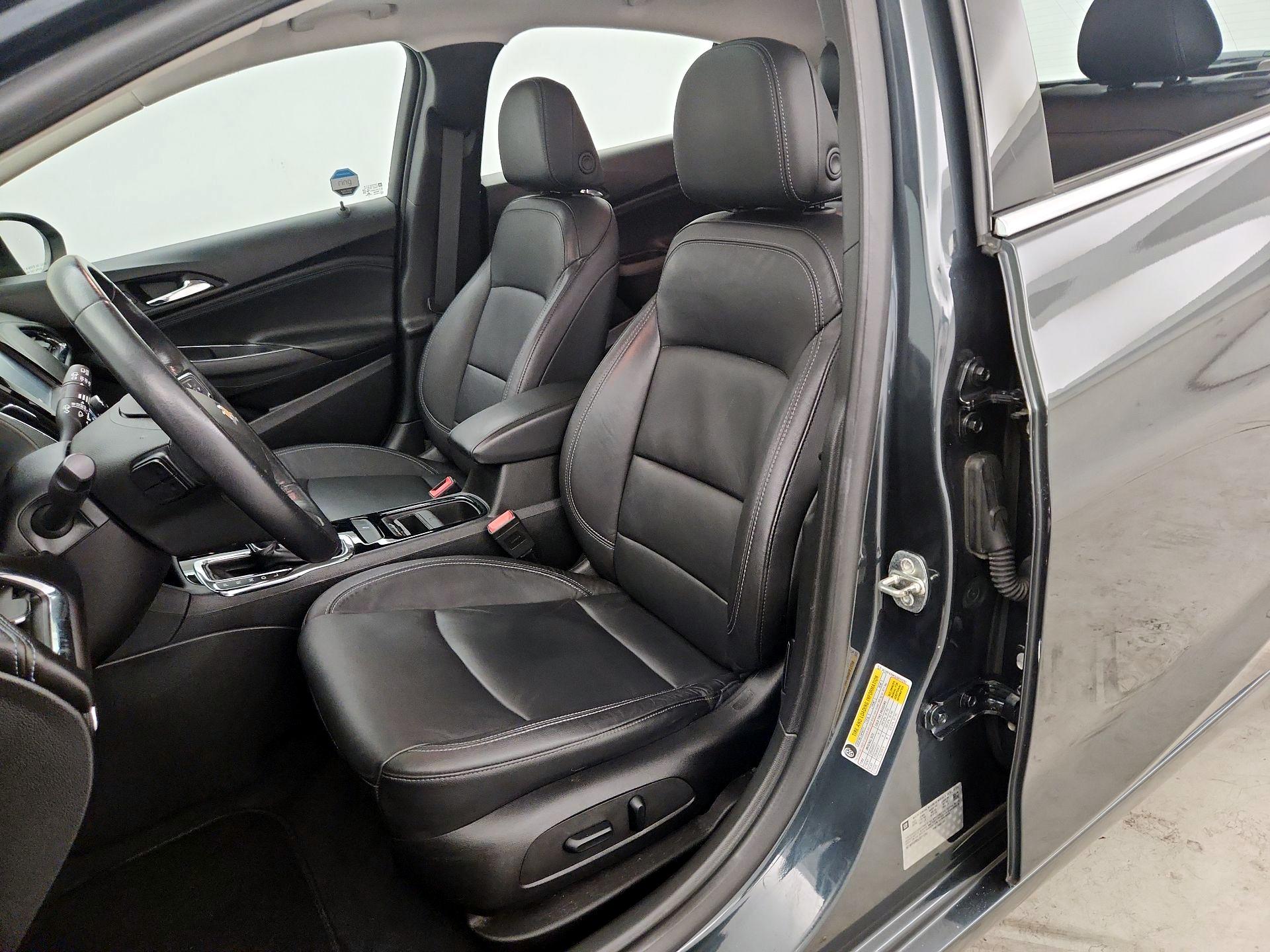 Thumbnail: 2018 Chevrolet Cruze - 11