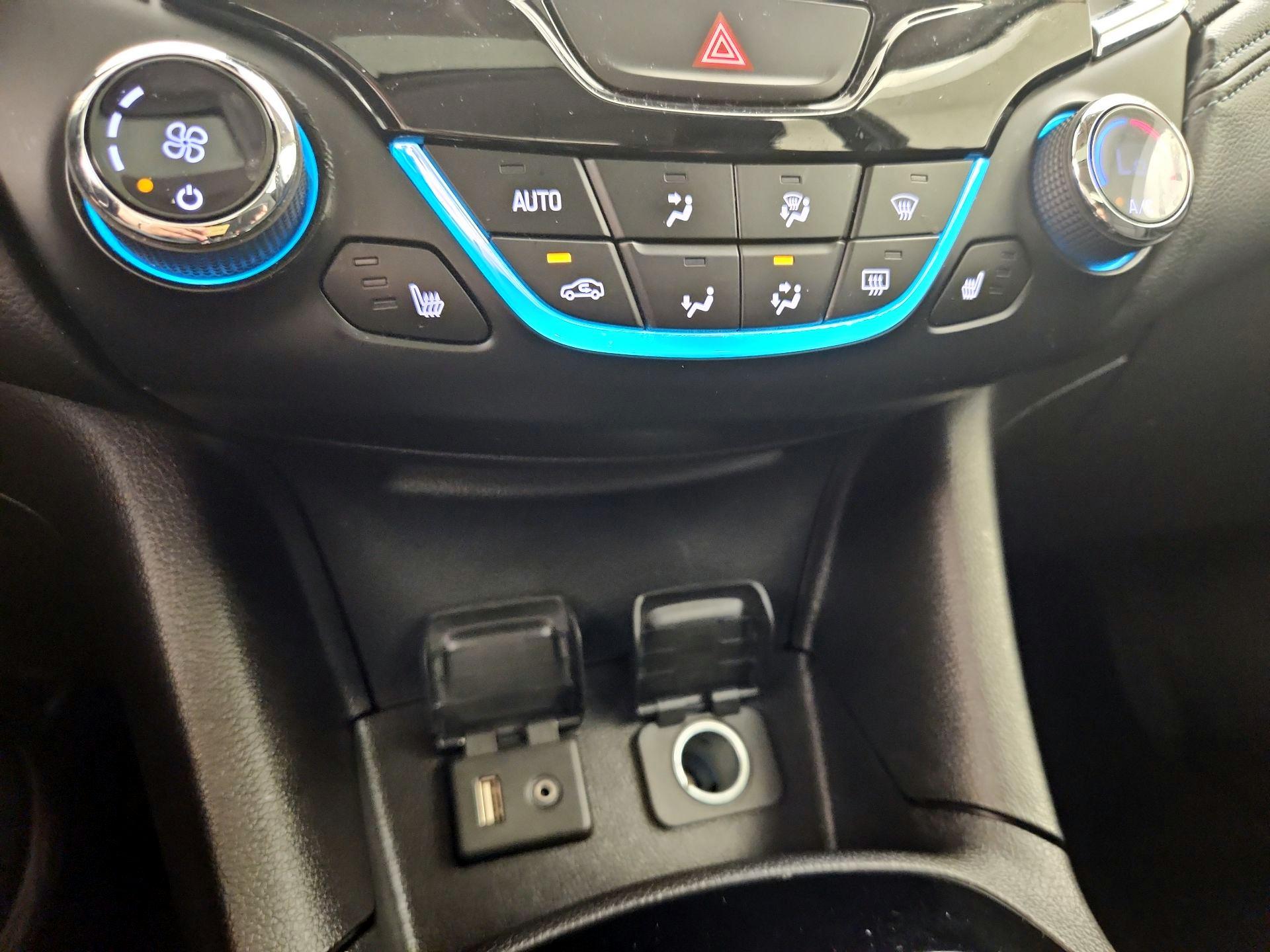 Thumbnail: 2018 Chevrolet Cruze - 17