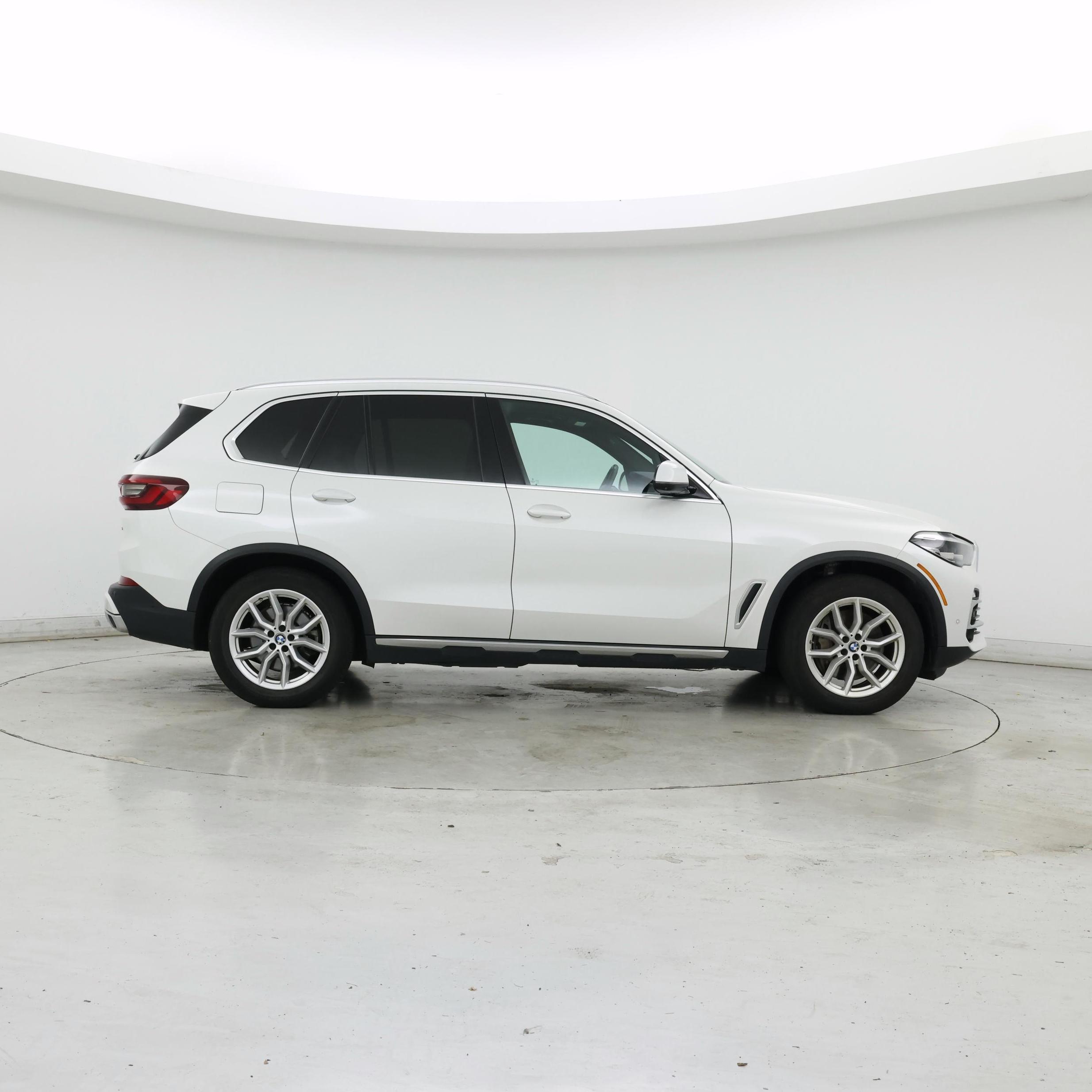 Thumbnail: 2021 BMW X5 - 7