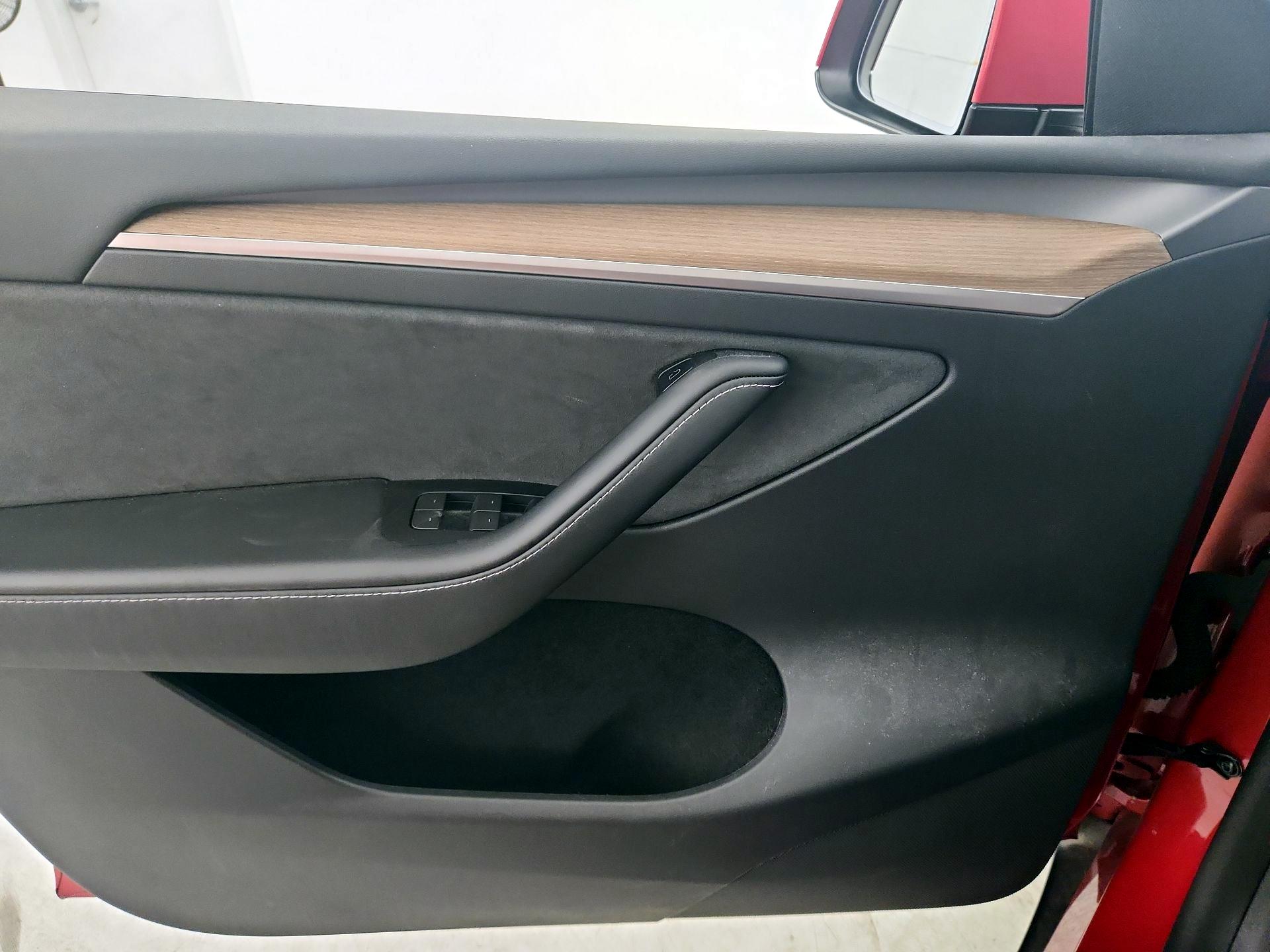 Thumbnail: 2022 Tesla Model Y - 12