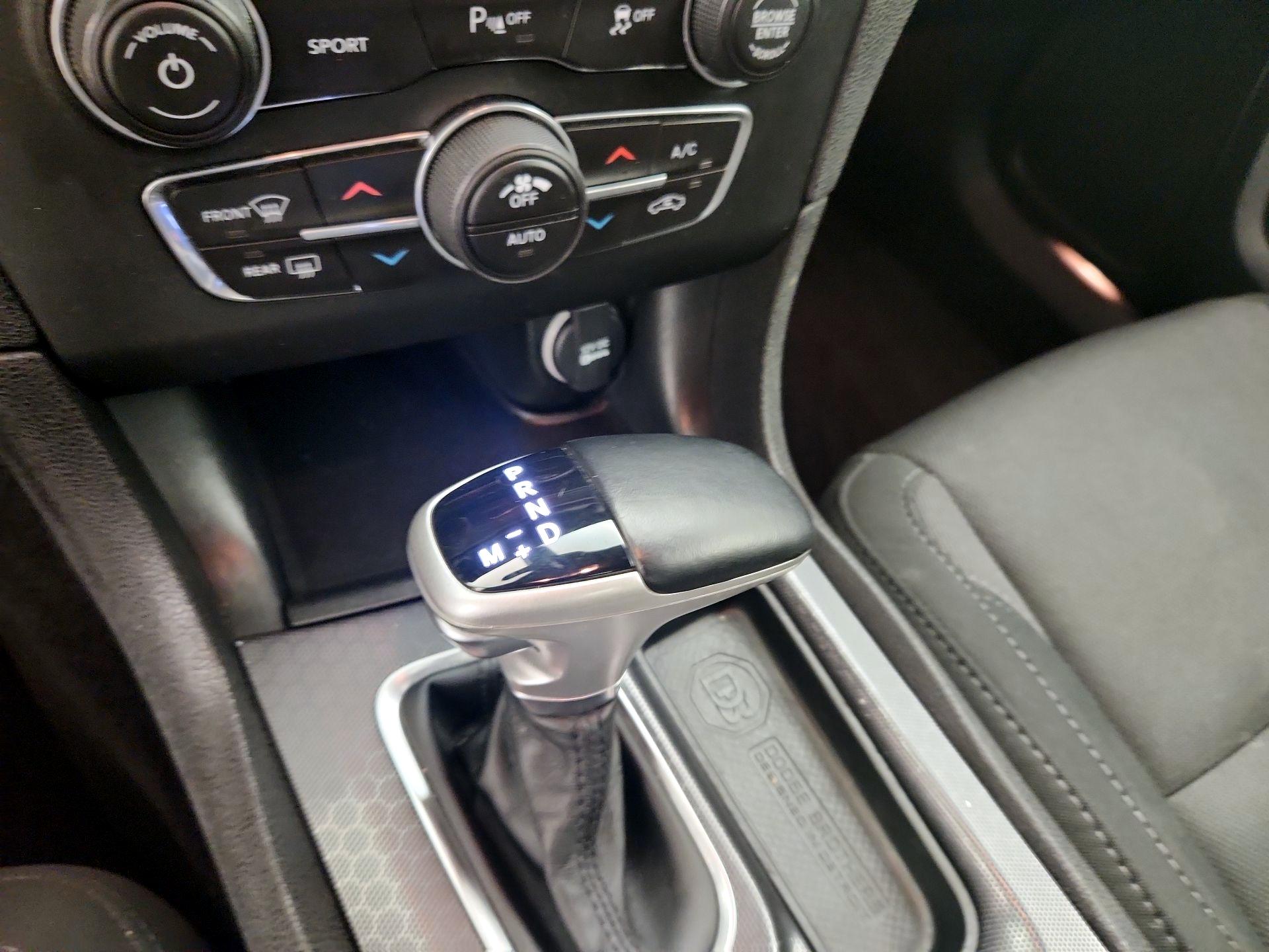 Thumbnail: 2018 Dodge Charger - 17