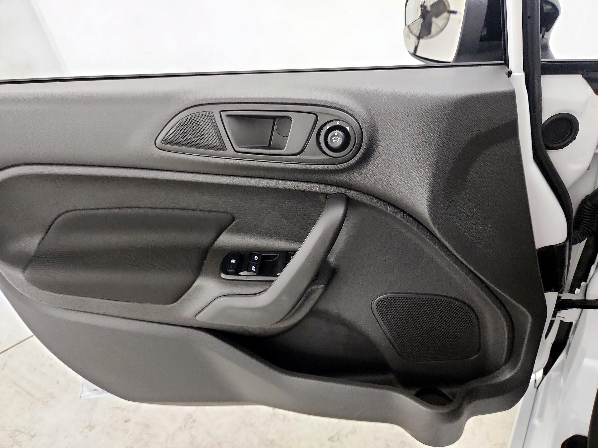 Thumbnail: 2019 Ford Fiesta - 12