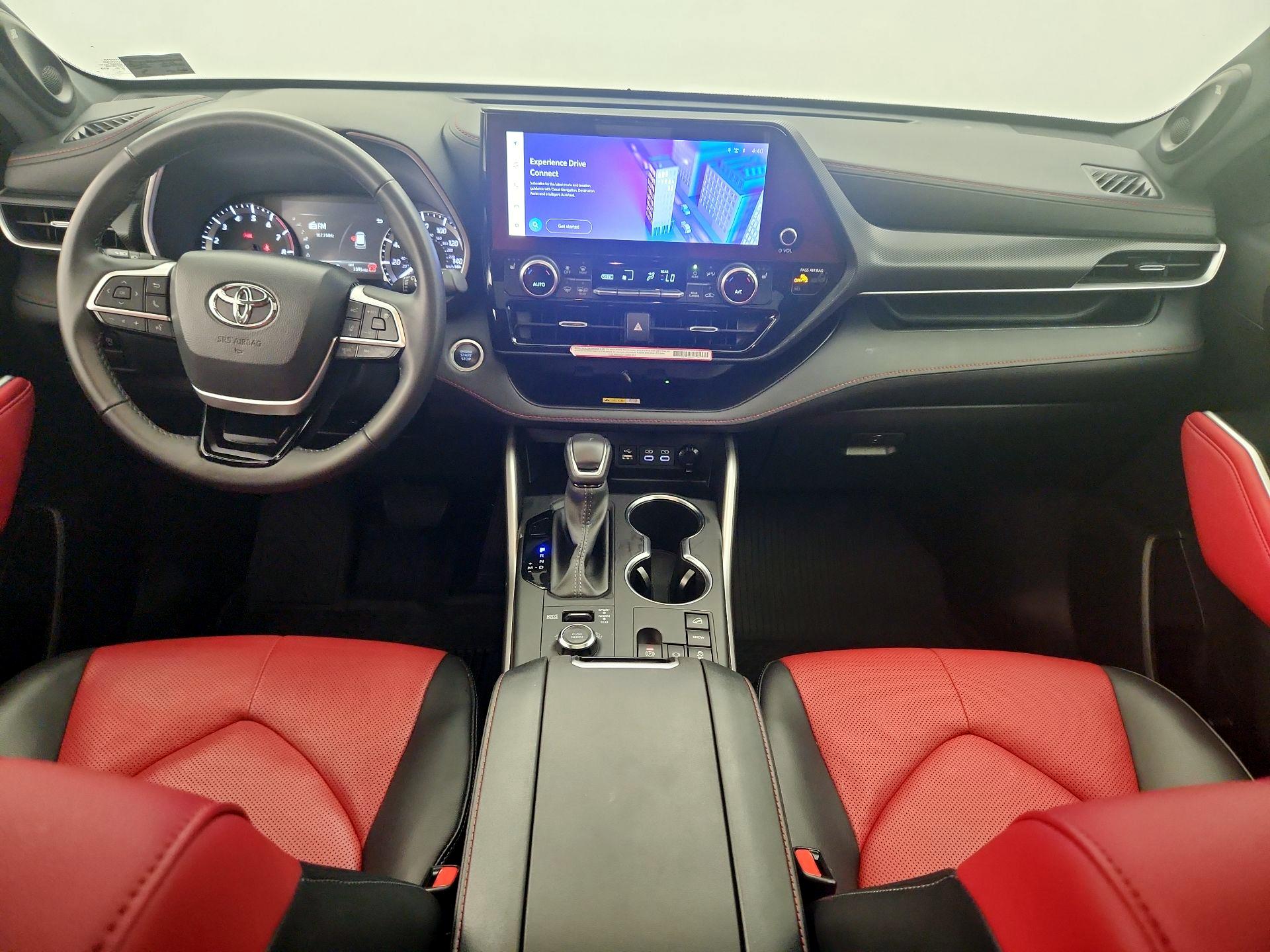 Thumbnail: 2024 Toyota Highlander - 9
