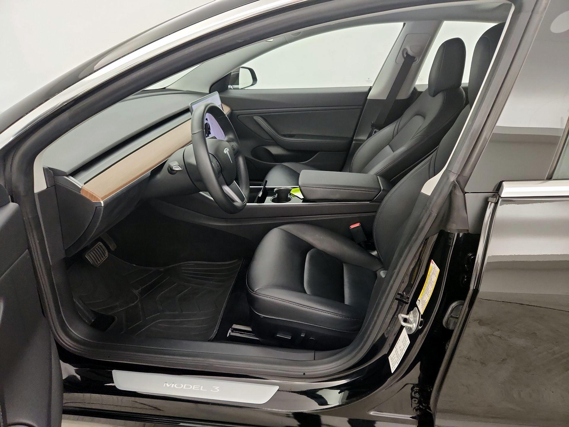 Thumbnail: 2019 Tesla Model 3 - 11
