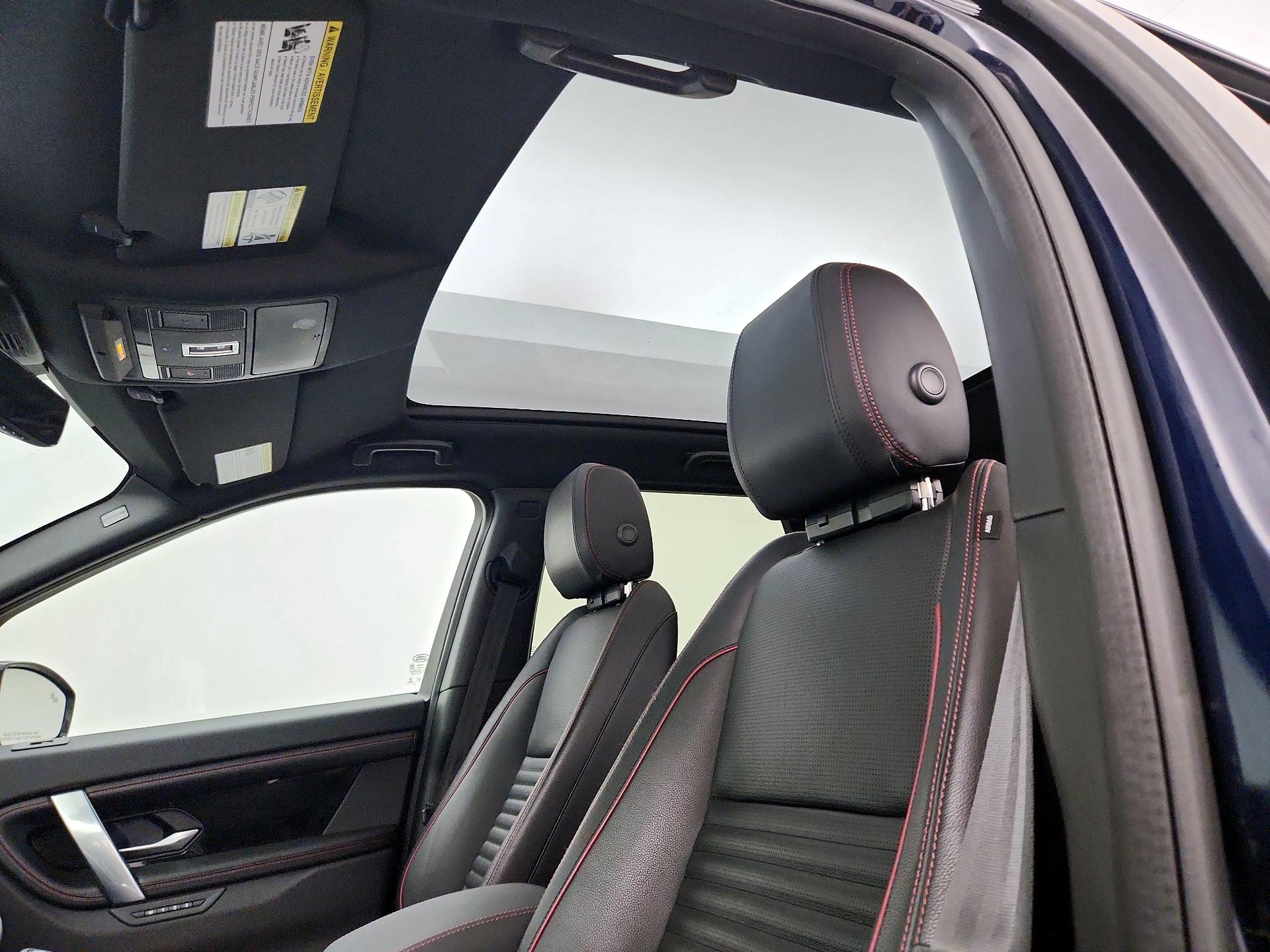 Thumbnail: 2020 Land Rover Discovery Sport - 20