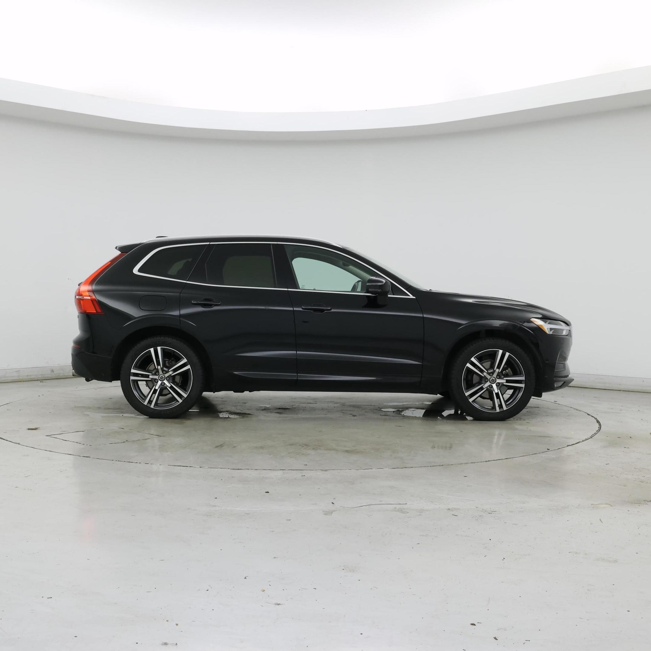 Thumbnail: 2018 Volvo XC60 - 7