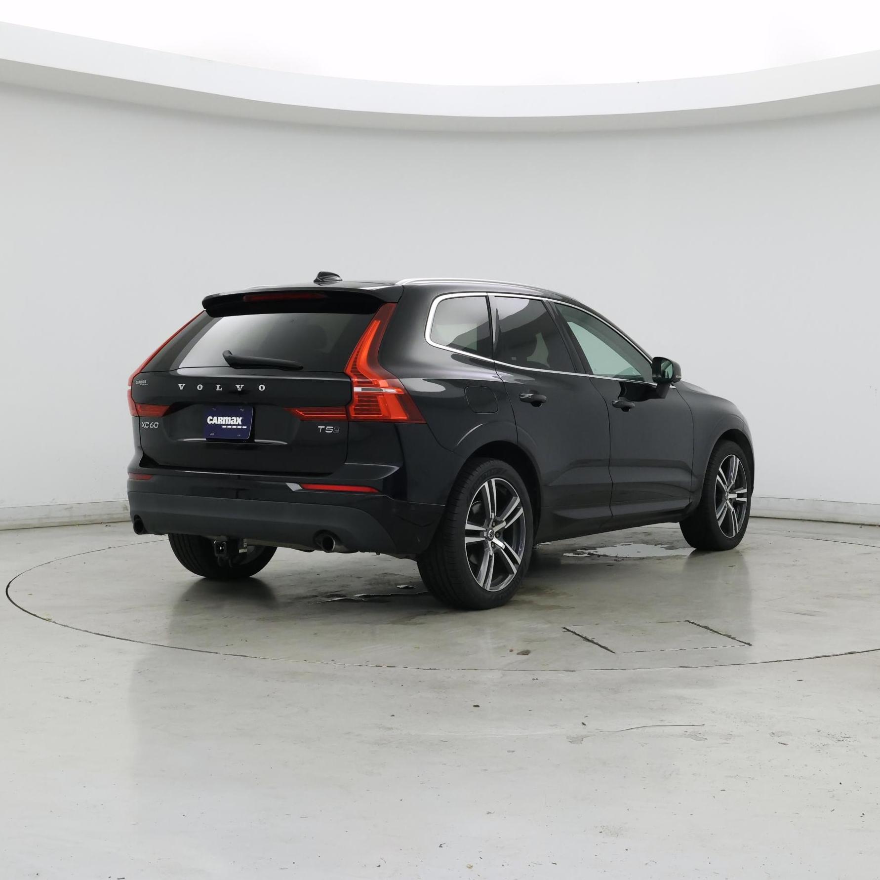 Thumbnail: 2018 Volvo XC60 - 8
