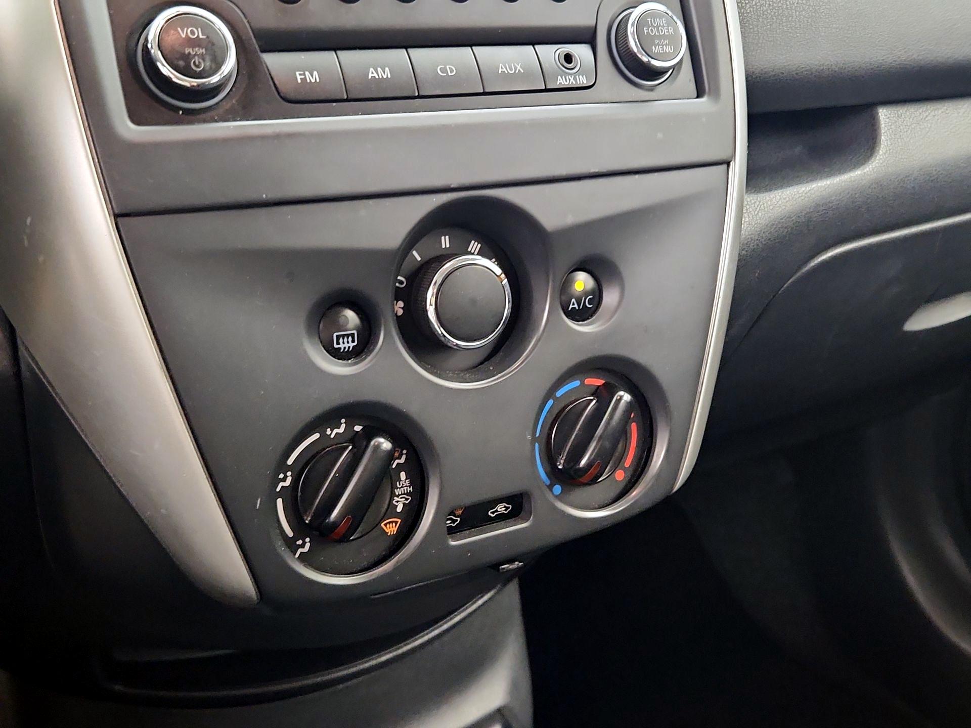 Thumbnail: 2015 Nissan Versa Note - 15