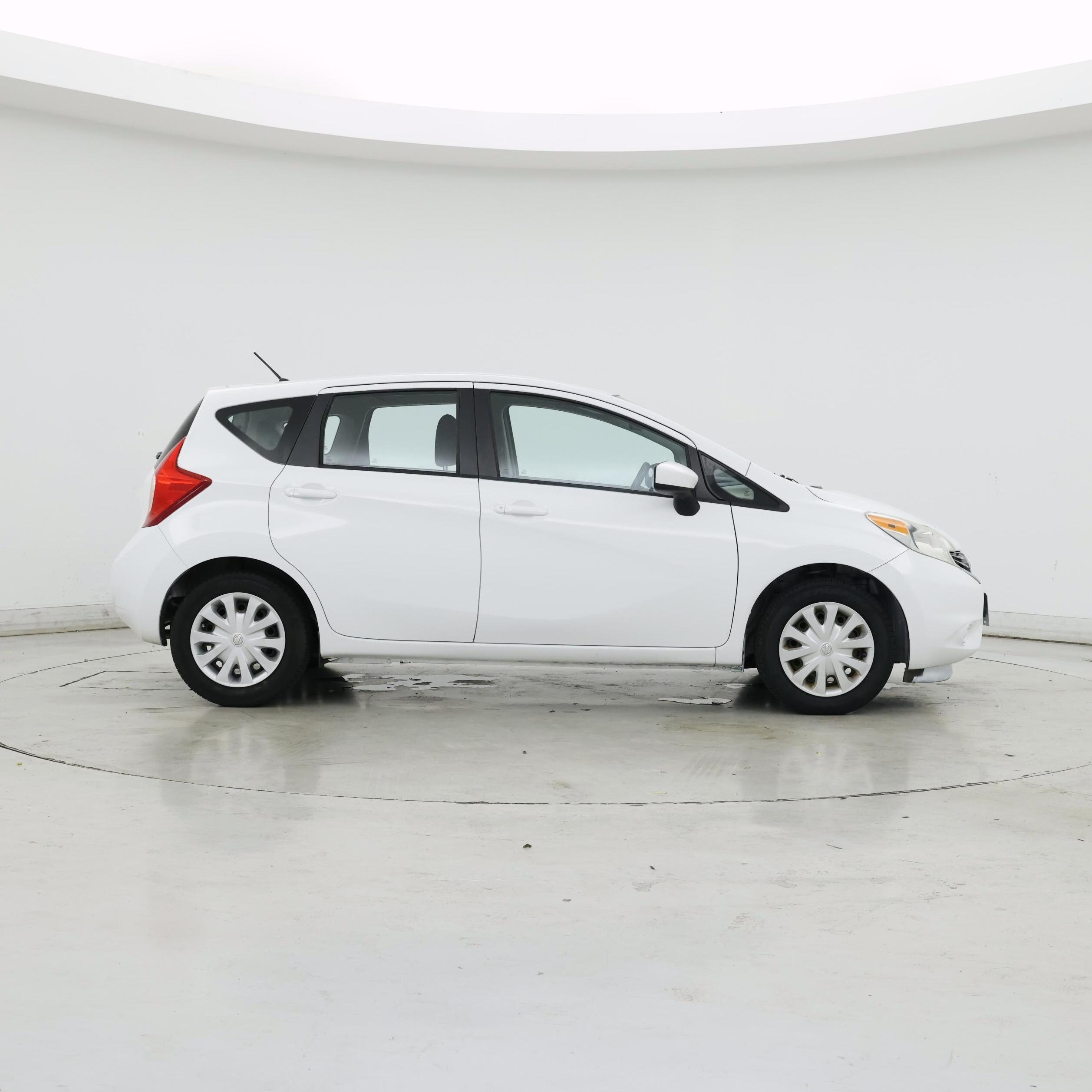 Thumbnail: 2015 Nissan Versa Note - 7