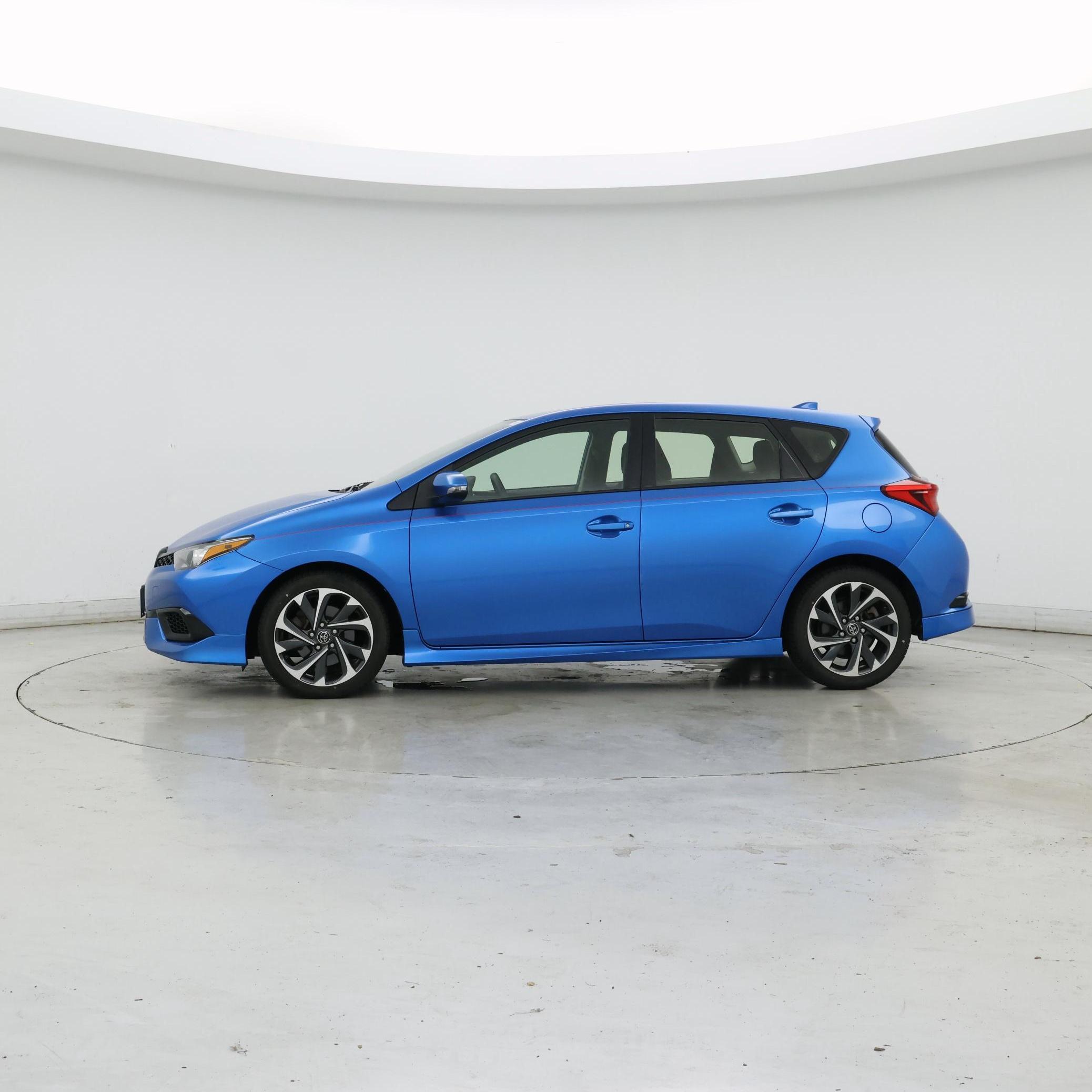 Thumbnail: 2017 Toyota Corolla iM - 3