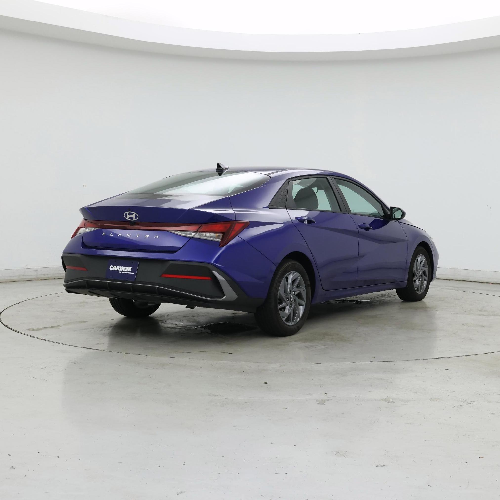 Thumbnail: 2024 Hyundai Elantra - 8