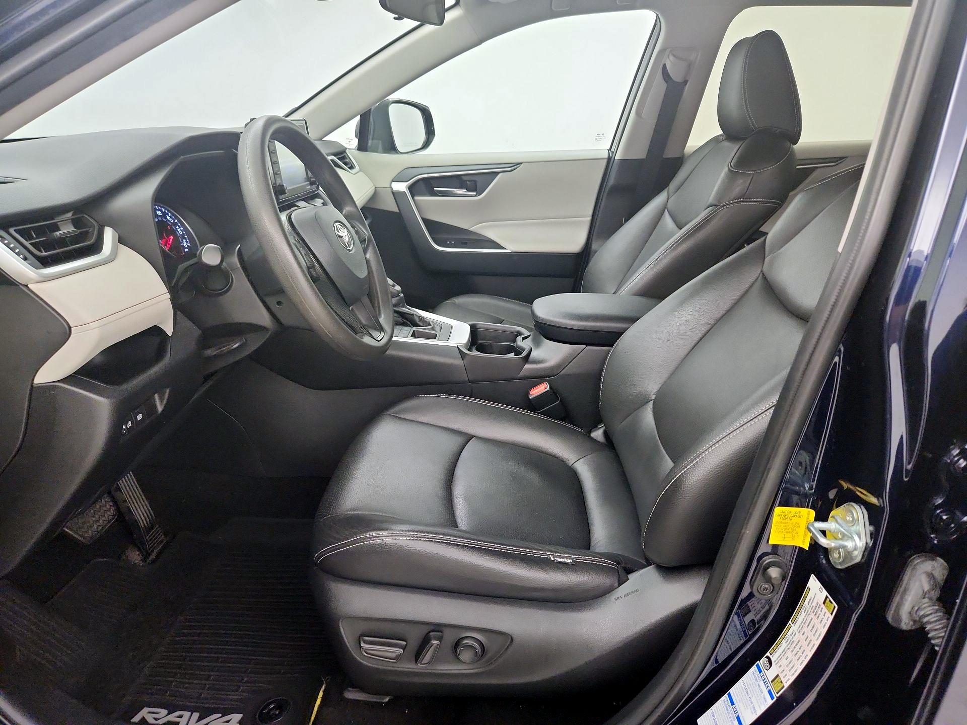 Thumbnail: 2021 Toyota RAV4 - 11