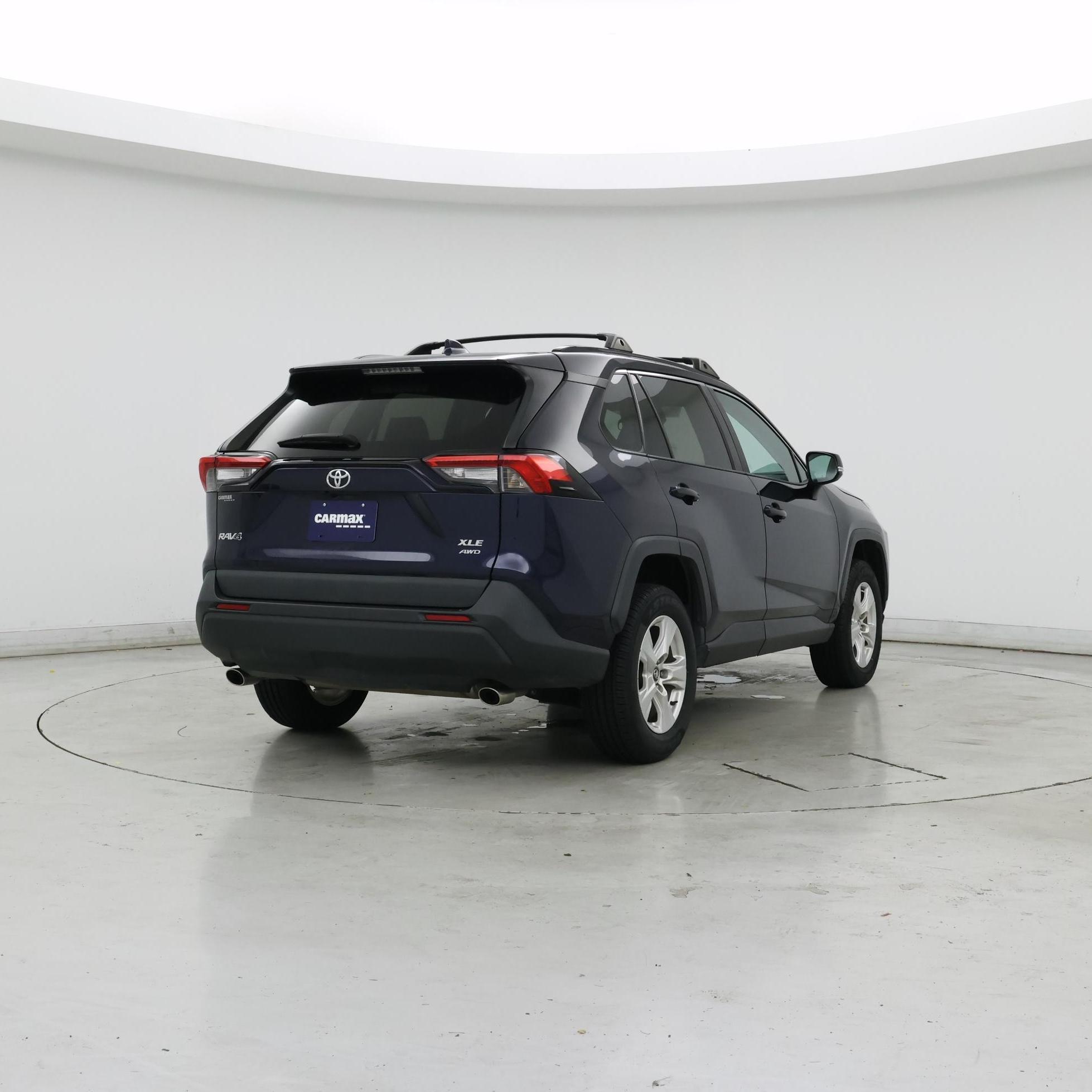 Thumbnail: 2021 Toyota RAV4 - 8