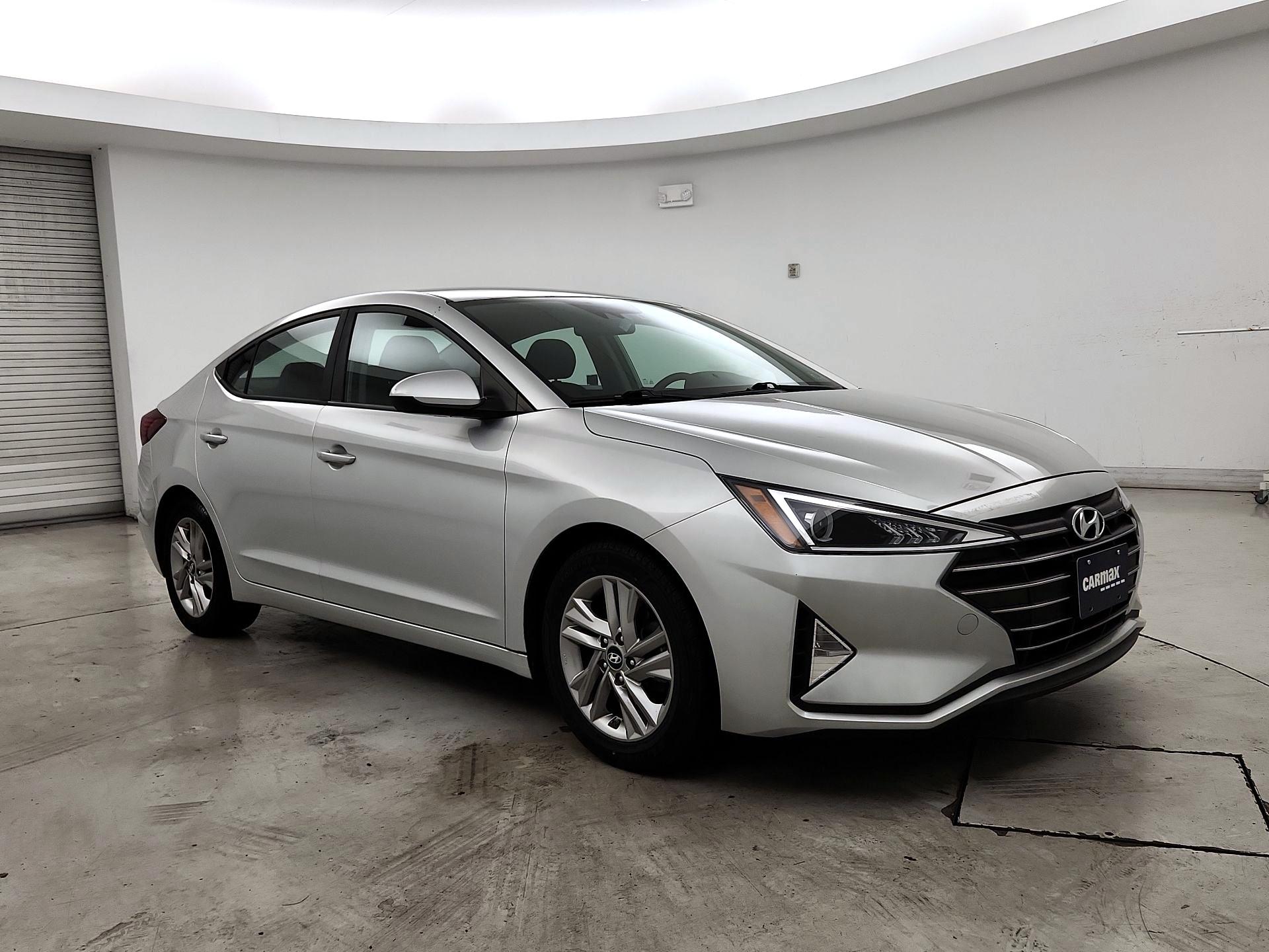 Thumbnail: 2019 Hyundai Elantra - 1