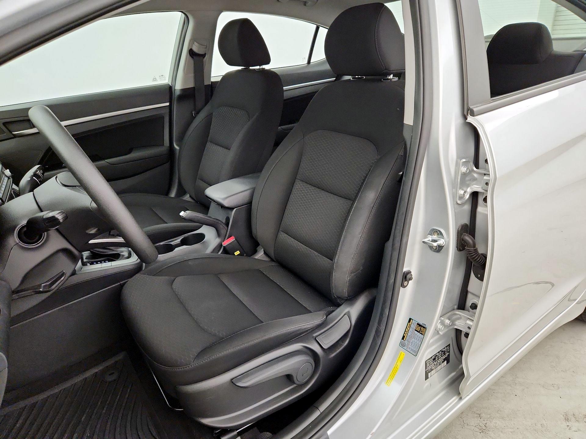 Thumbnail: 2019 Hyundai Elantra - 9