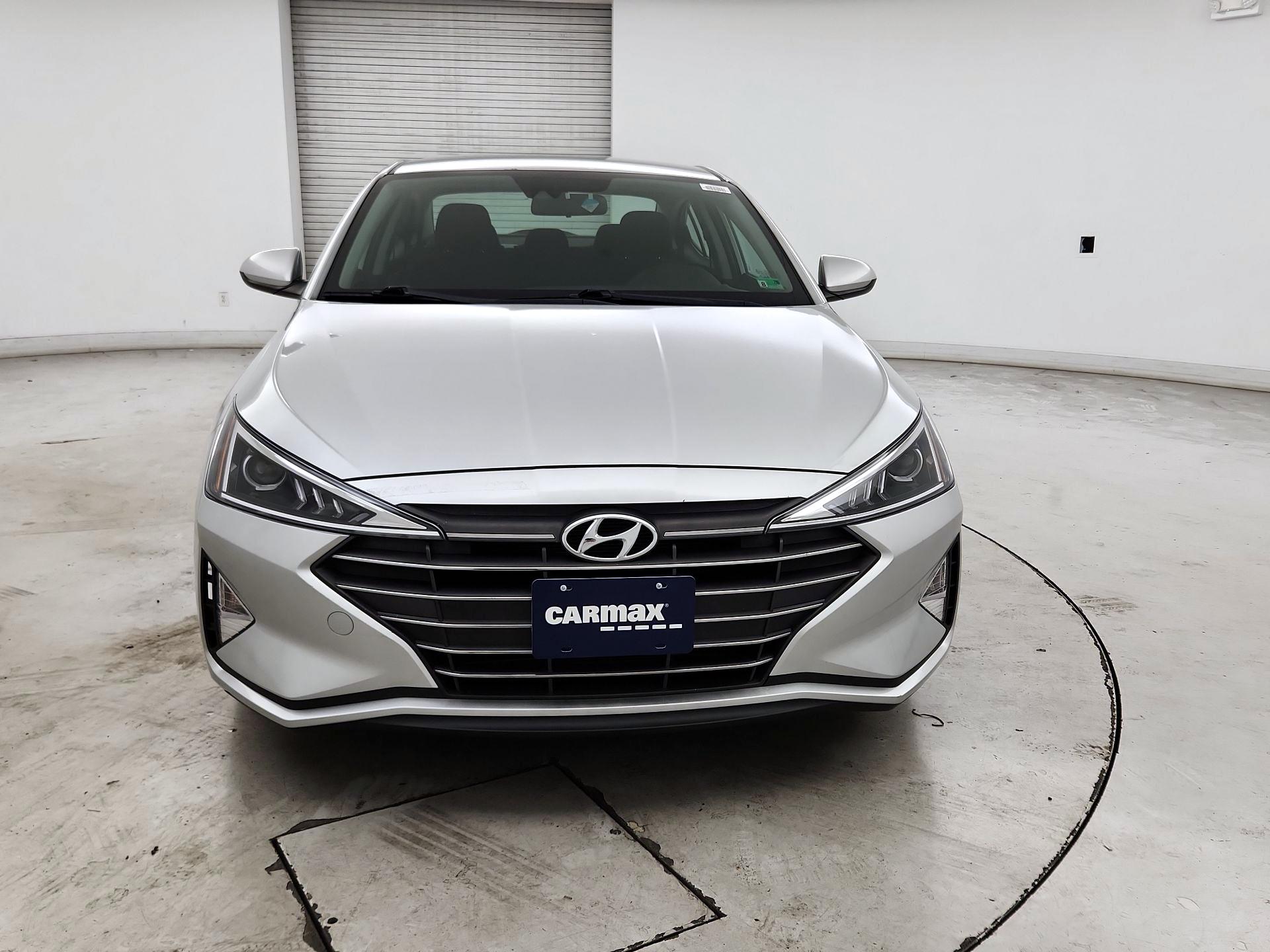 Thumbnail: 2019 Hyundai Elantra - 2