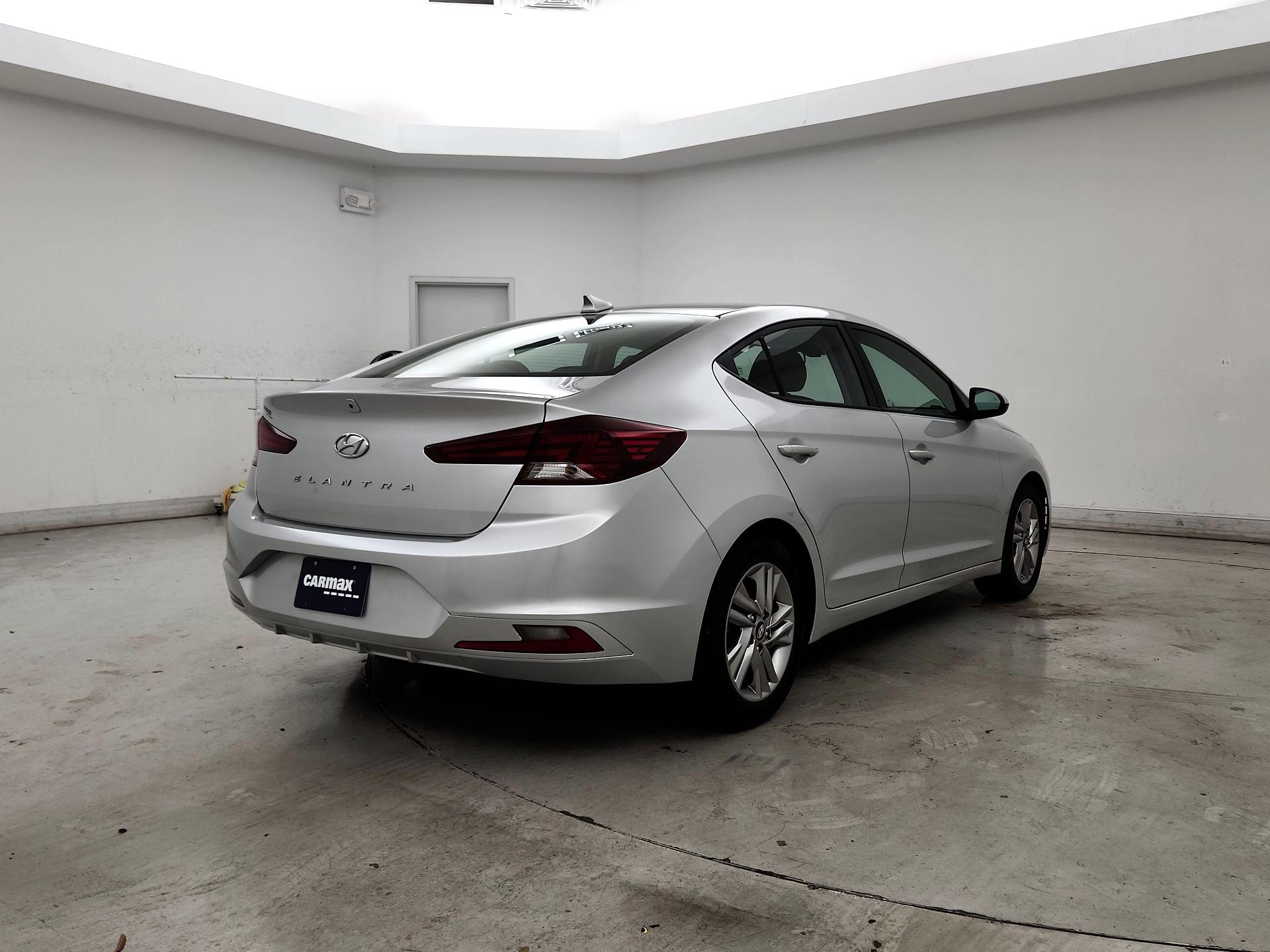 Thumbnail: 2019 Hyundai Elantra - 5