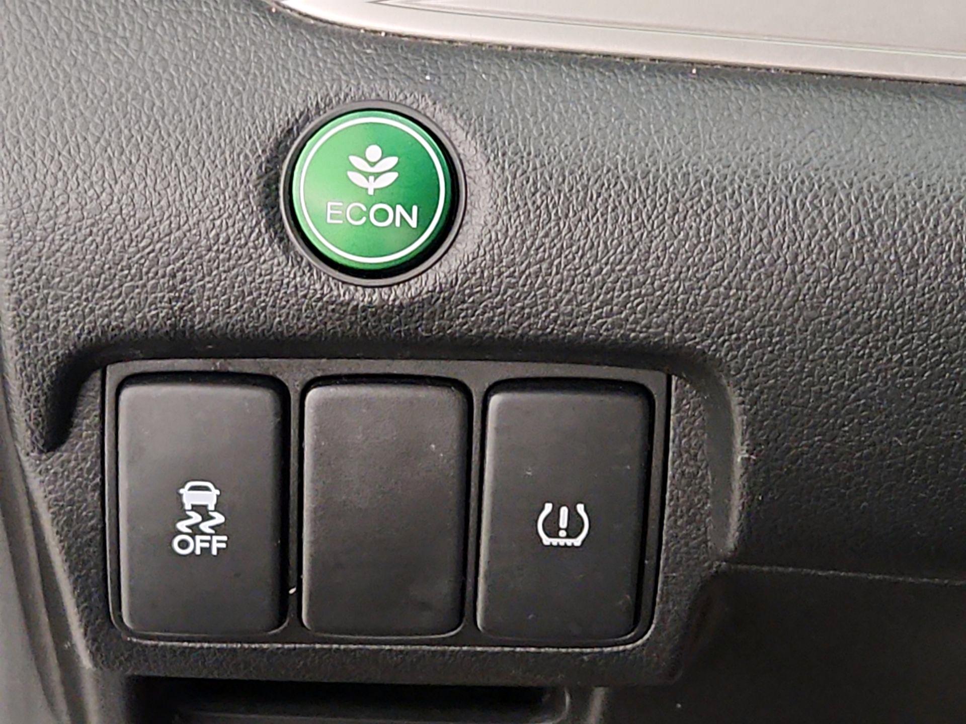 Thumbnail: 2016 Honda CR-V - 13