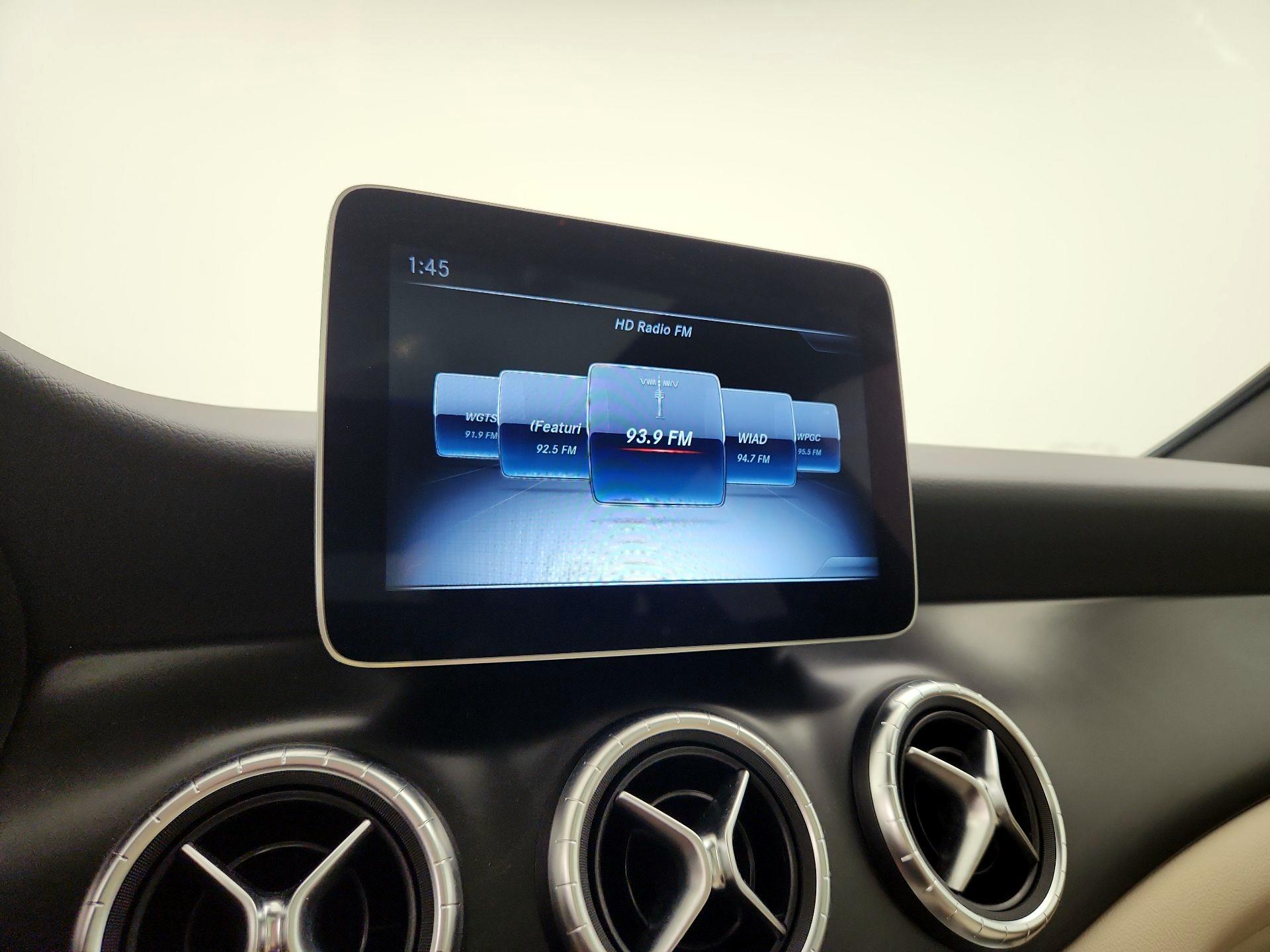 Thumbnail: 2019 Mercedes-Benz CLA - 16