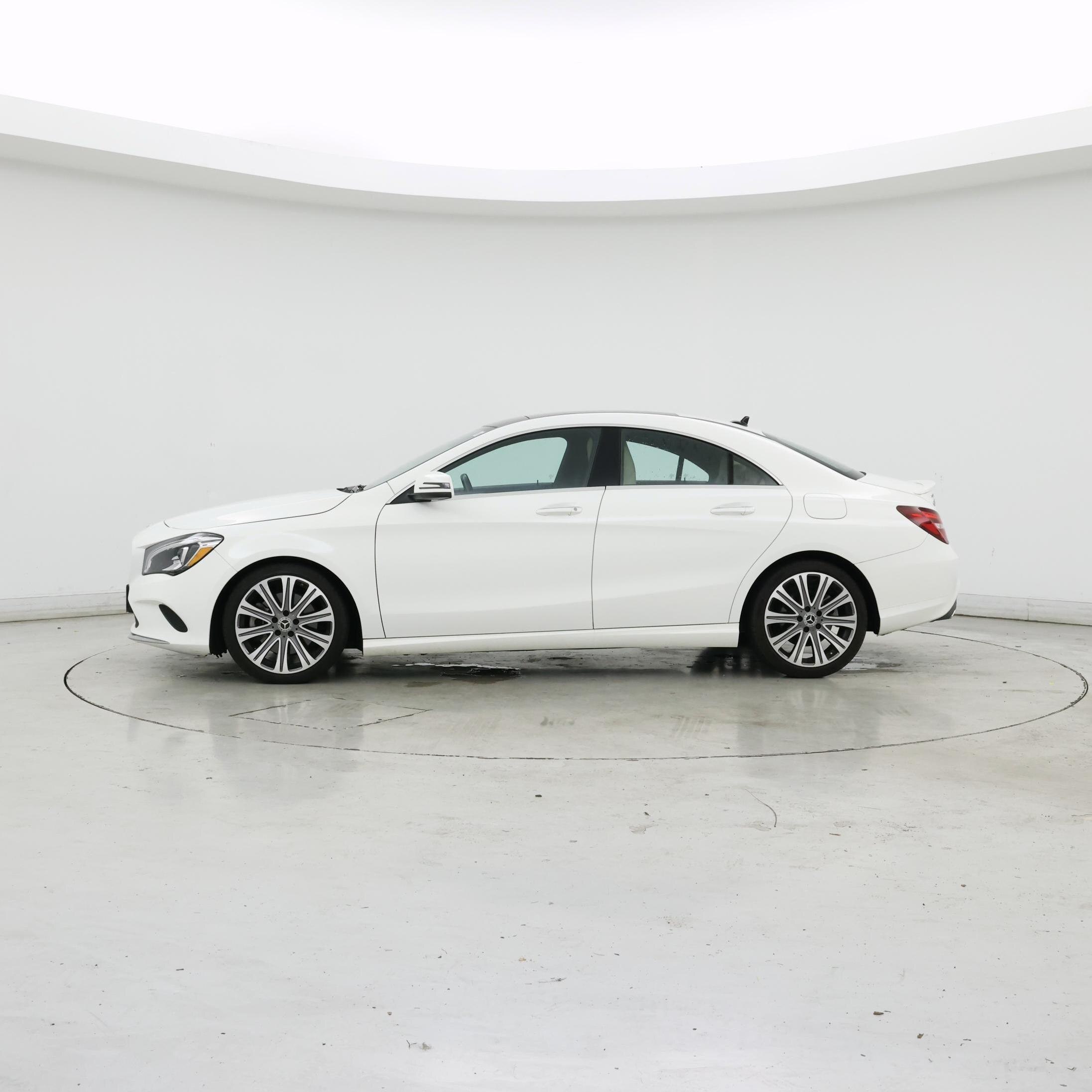 Thumbnail: 2019 Mercedes-Benz CLA - 3