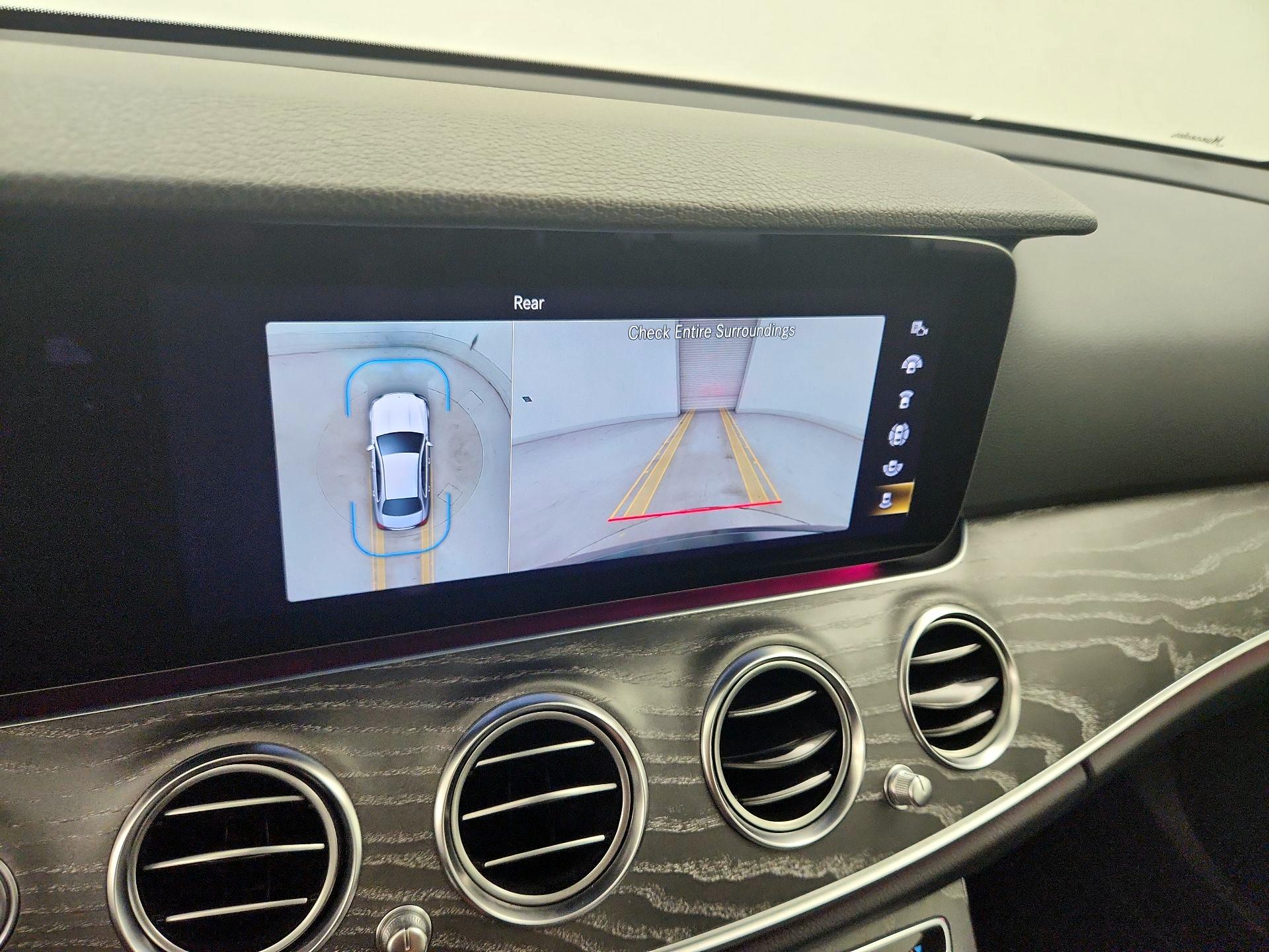 Thumbnail: 2021 Mercedes-Benz E-Class - 15