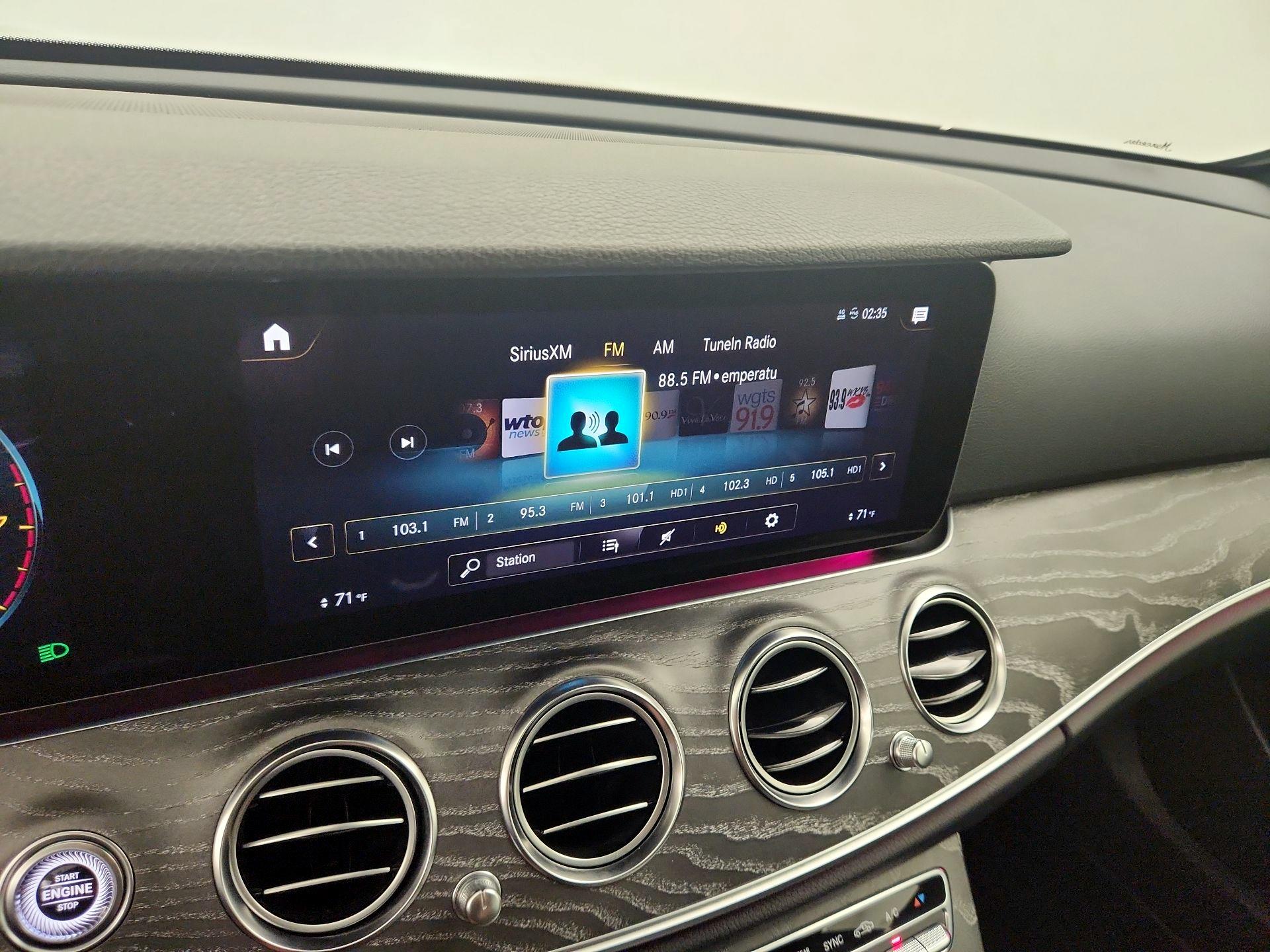 Thumbnail: 2021 Mercedes-Benz E-Class - 16
