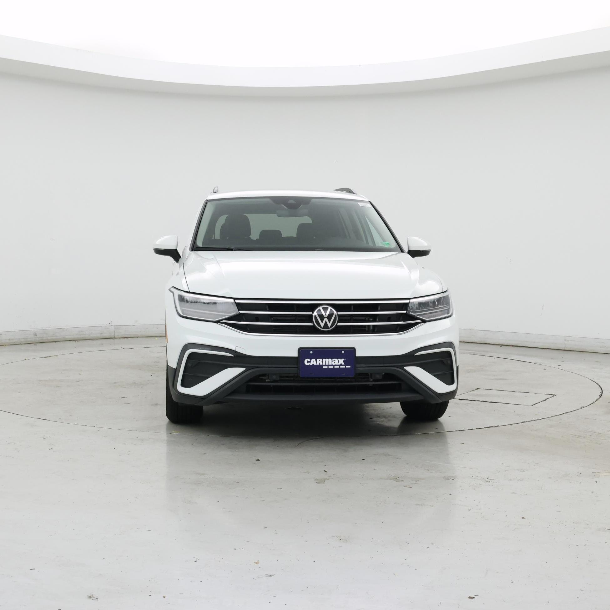 Thumbnail: 2023 Volkswagen Tiguan - 5