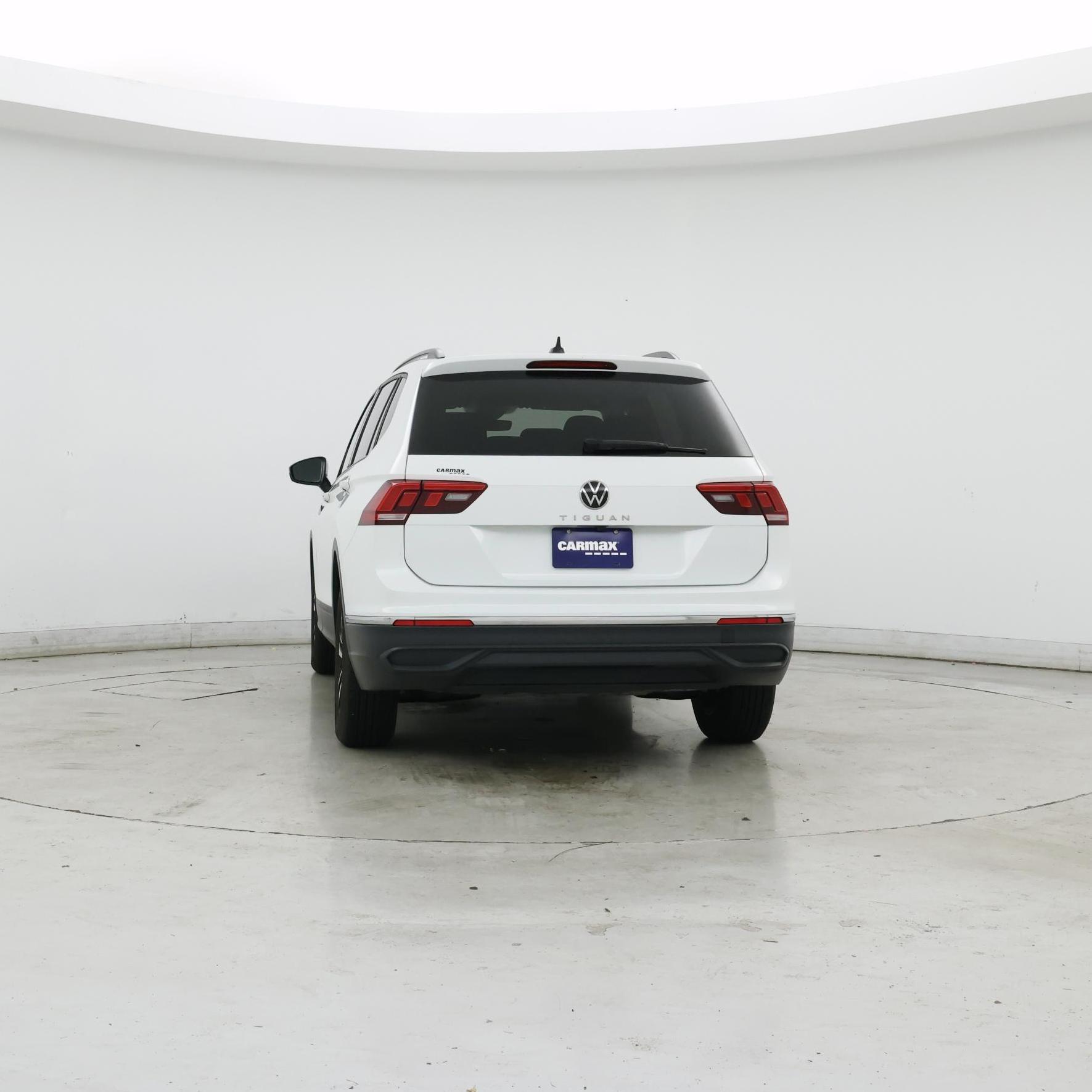 Thumbnail: 2023 Volkswagen Tiguan - 6