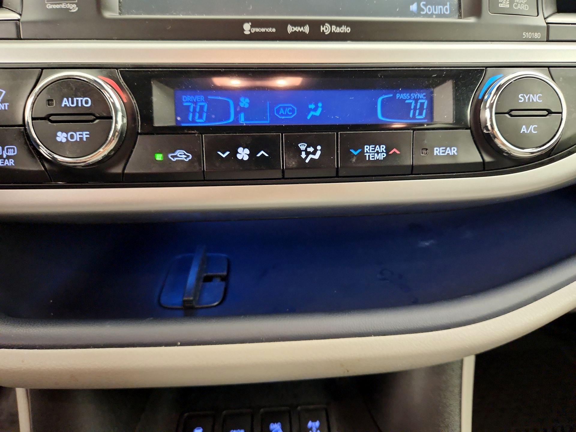 Thumbnail: 2017 Toyota Highlander - 17