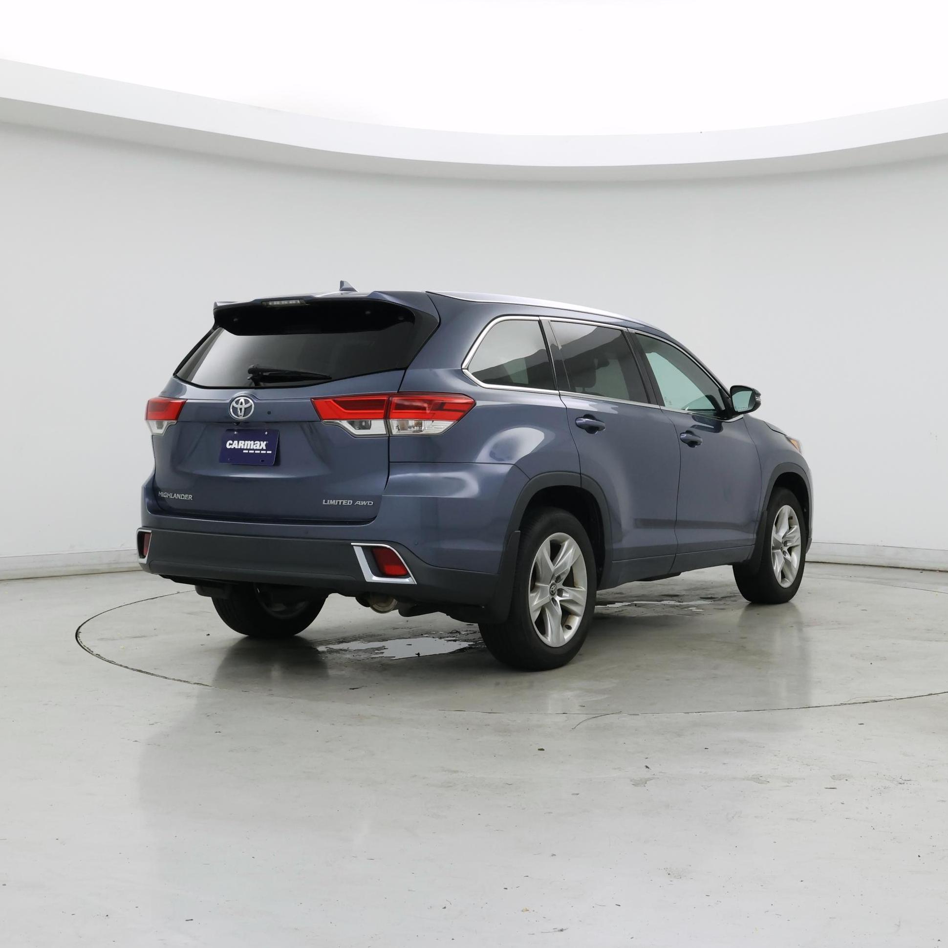 Thumbnail: 2017 Toyota Highlander - 8
